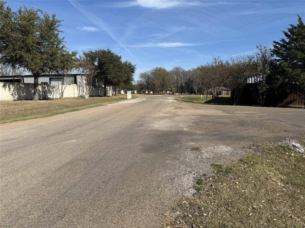 Corsicana, TX 75109,11 Bayview Circle