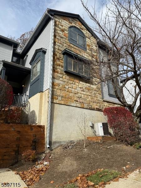 Independence Twp., NJ 07840,39 Overlook Dr