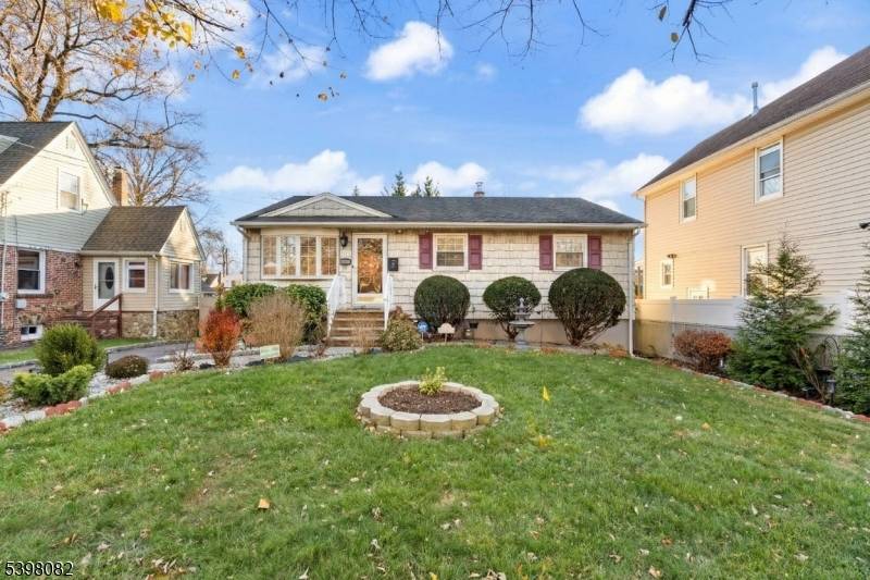 Rahway City, NJ 07065,698 W Lake Ave