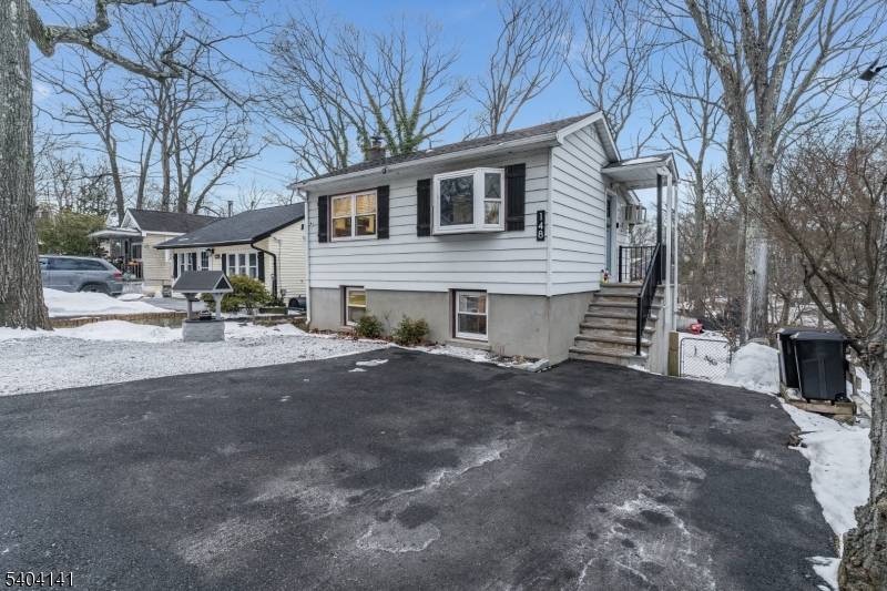 Hopatcong Boro, NJ 07843,148 Bucknell Trl
