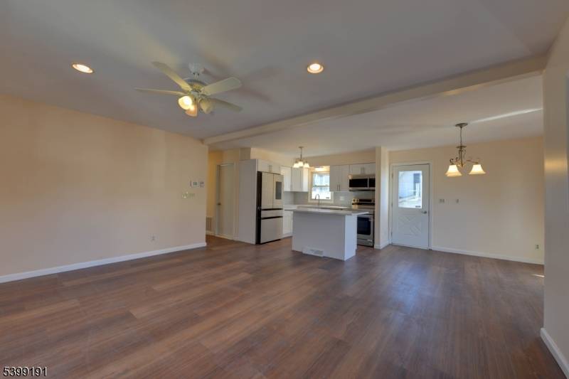 Bloomfield Twp., NJ 07003,90 Dewey St