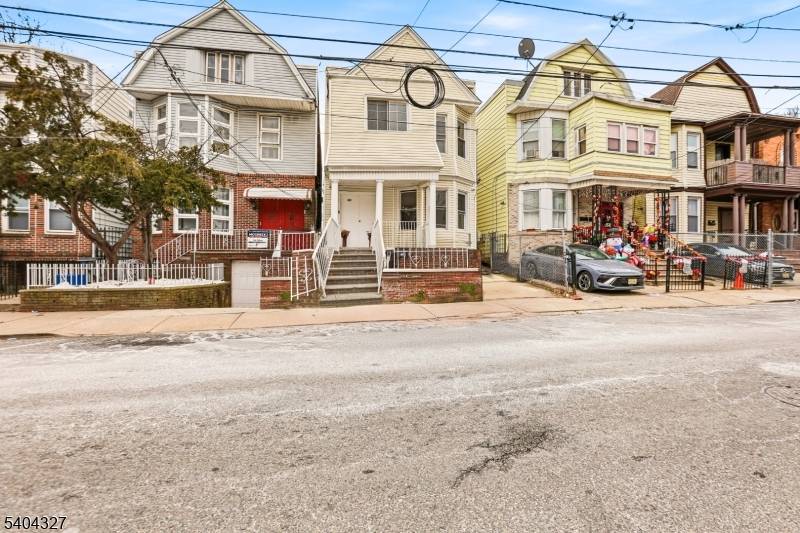 Jersey City, NJ 07305,221 Wilkinson Ave