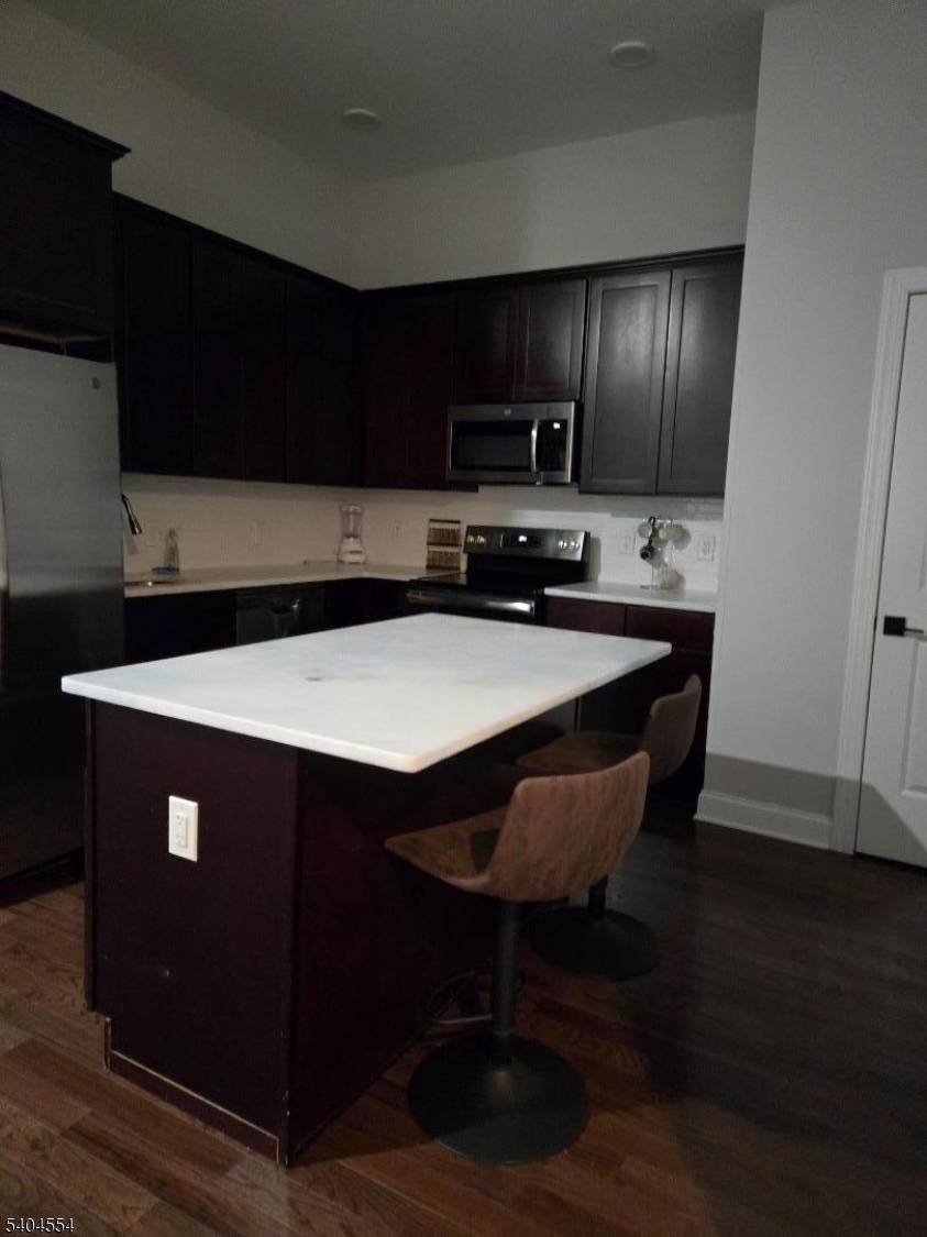 Newark City, NJ 07105,274 Lafayette St