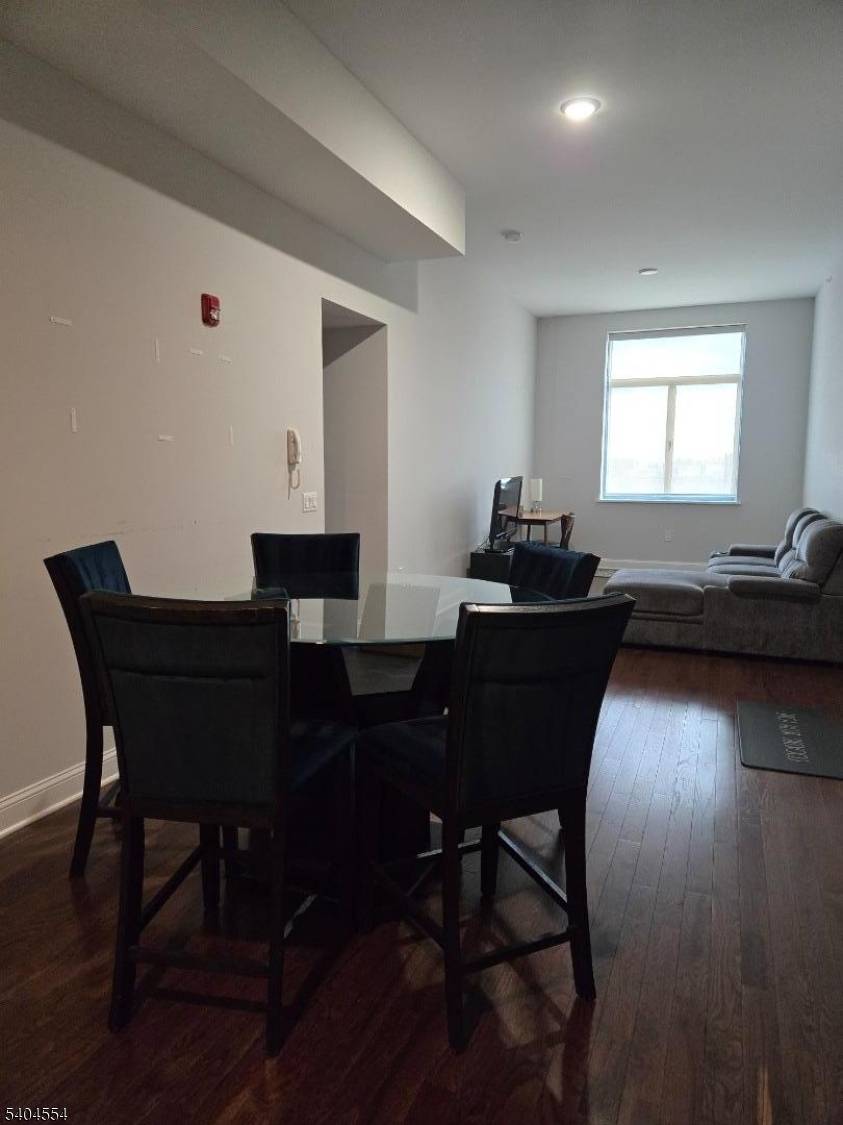 Newark City, NJ 07105,274 Lafayette St