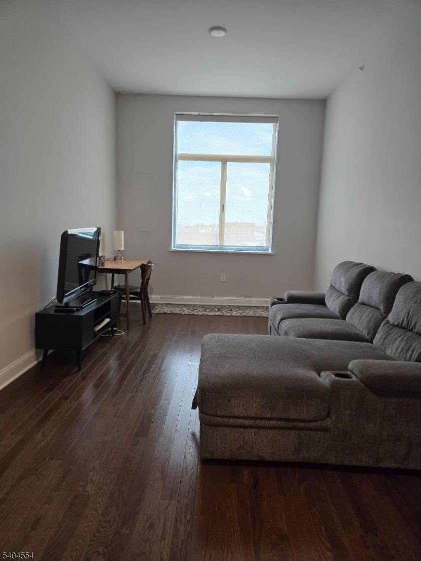 Newark City, NJ 07105,274 Lafayette St