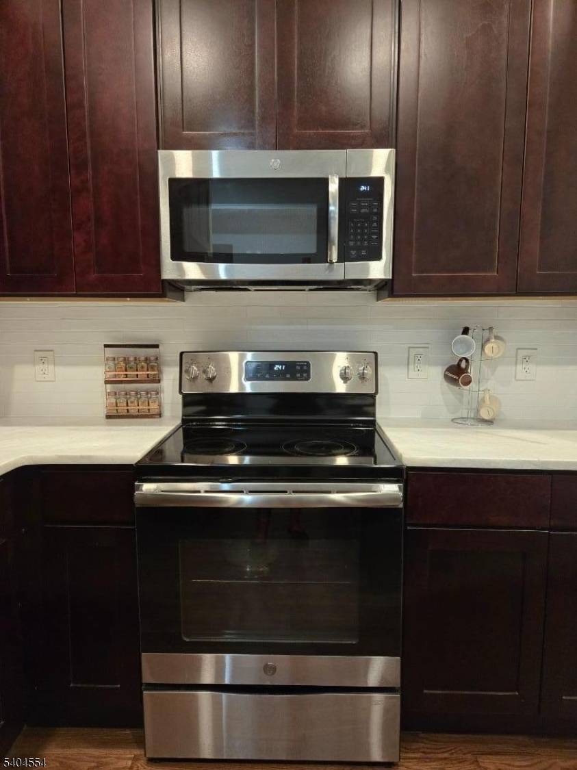 Newark City, NJ 07105,274 Lafayette St