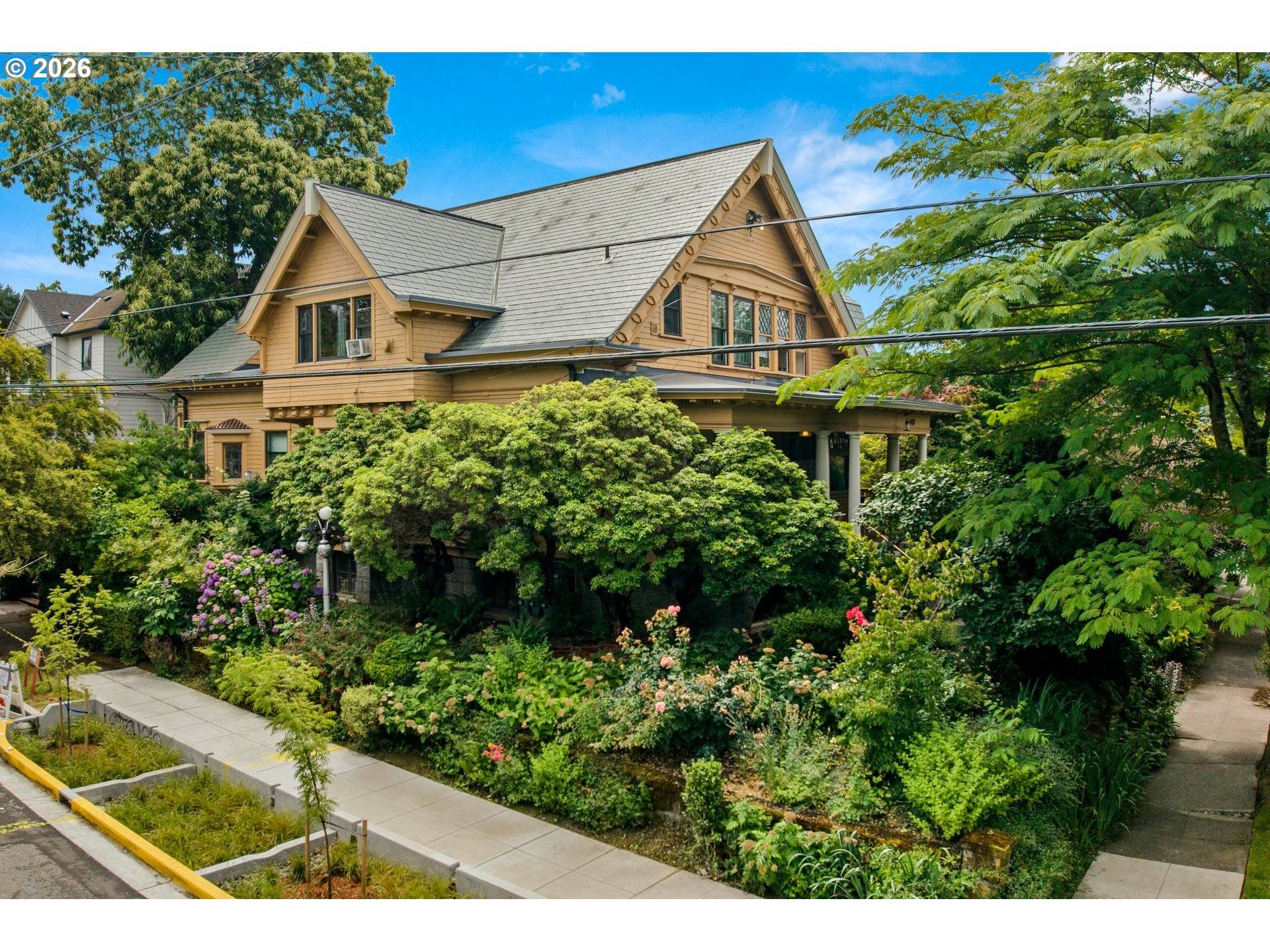 Portland, OR 97214,1408 SE 22nd AVE