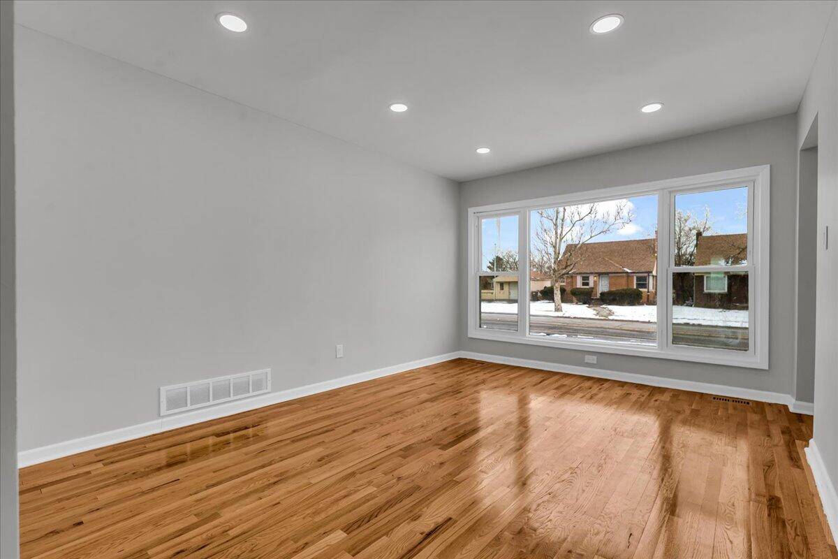 Detroit, MI 48235,19303 Hubbell AVE