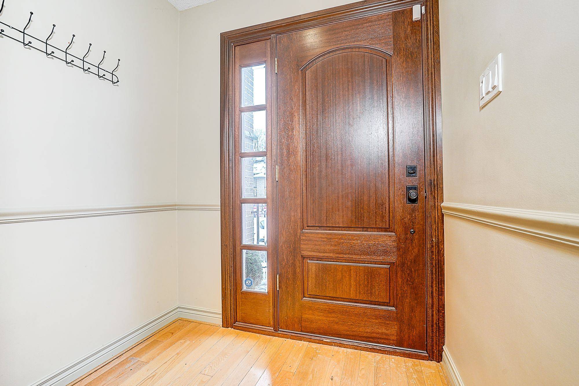 Toronto C12, ON M2P 1C5,87 Munro BLVD