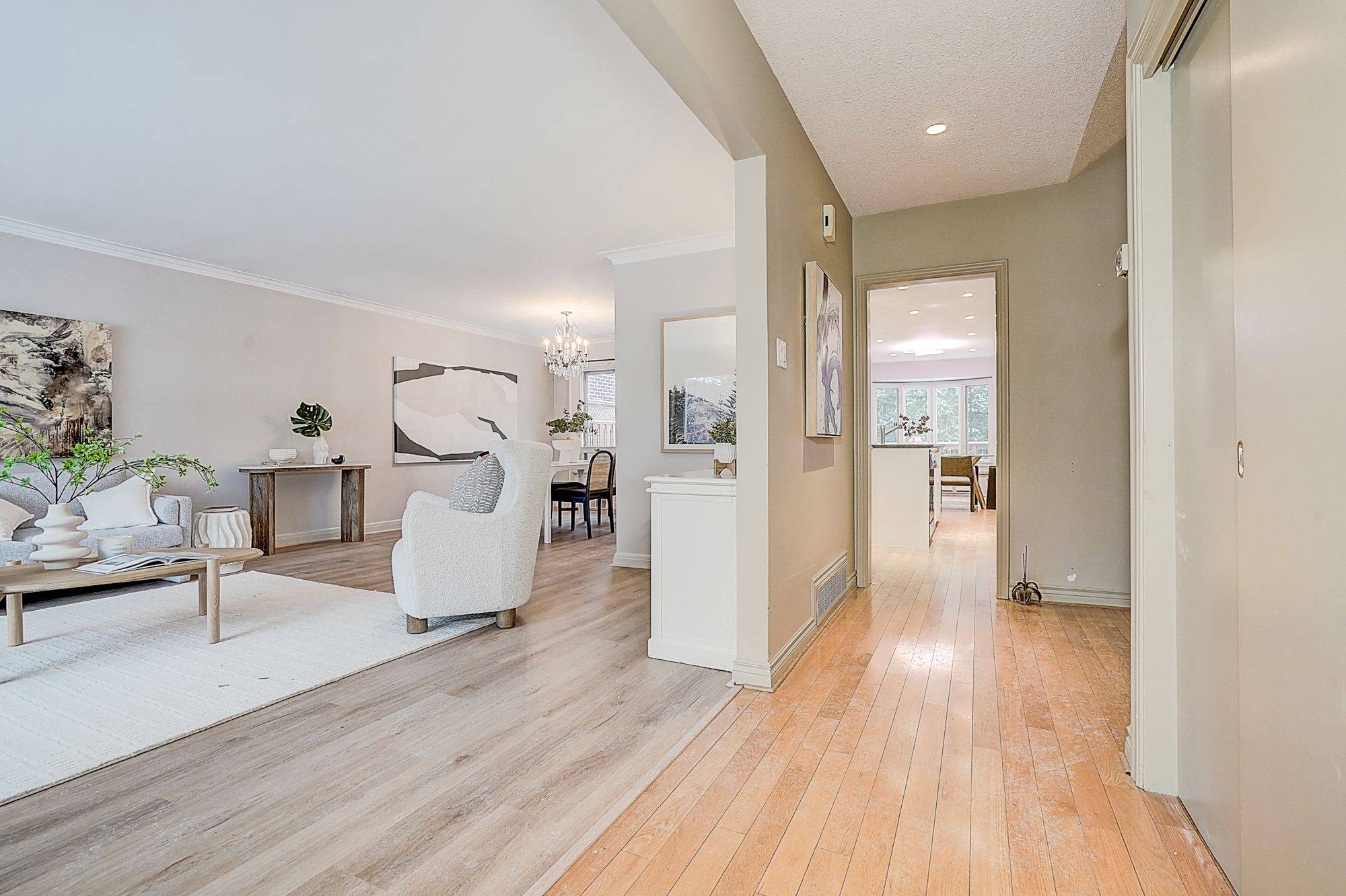 Toronto C12, ON M2P 1C5,87 Munro BLVD