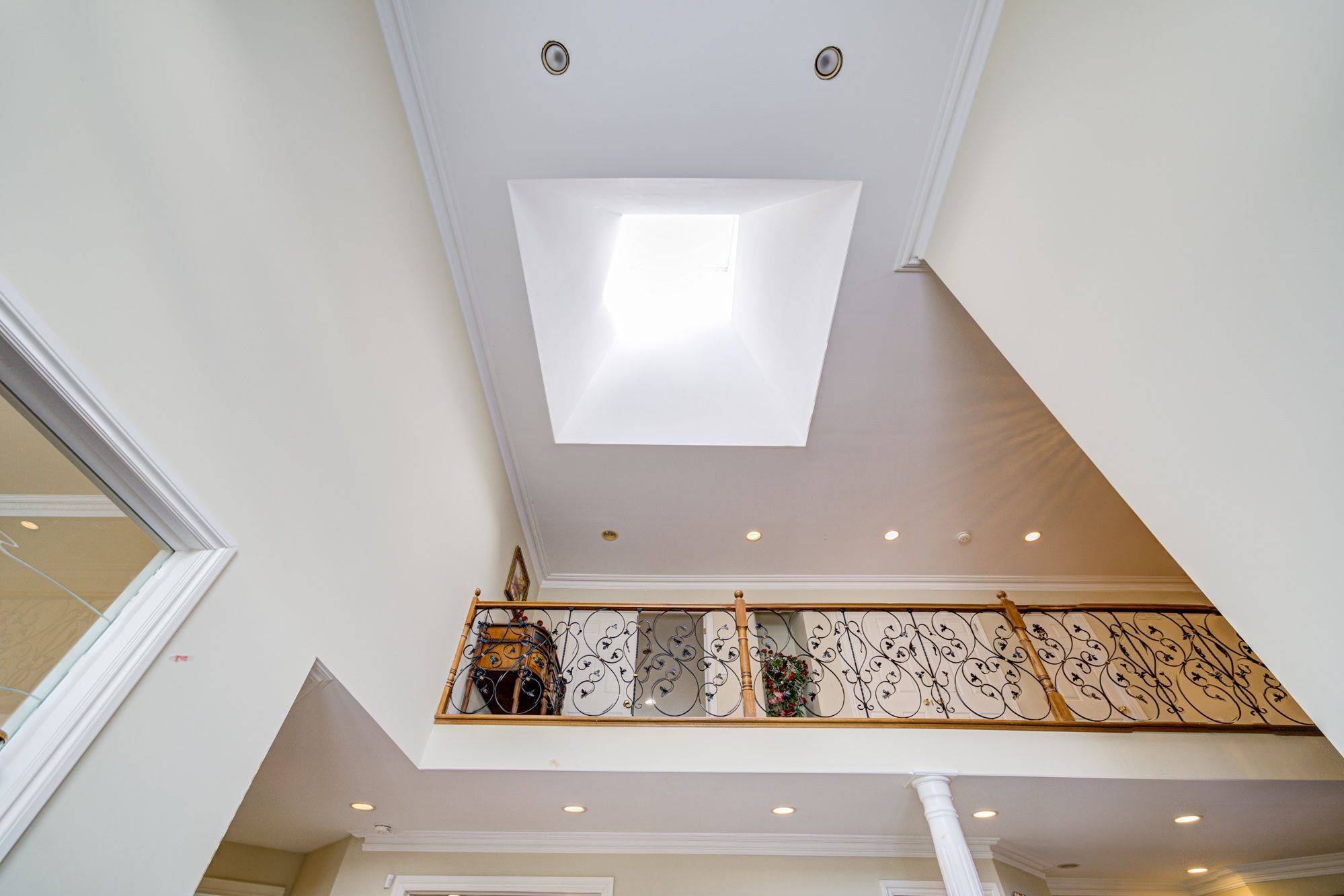 Toronto C12, ON M2L 1C6,49 Arjay CRES