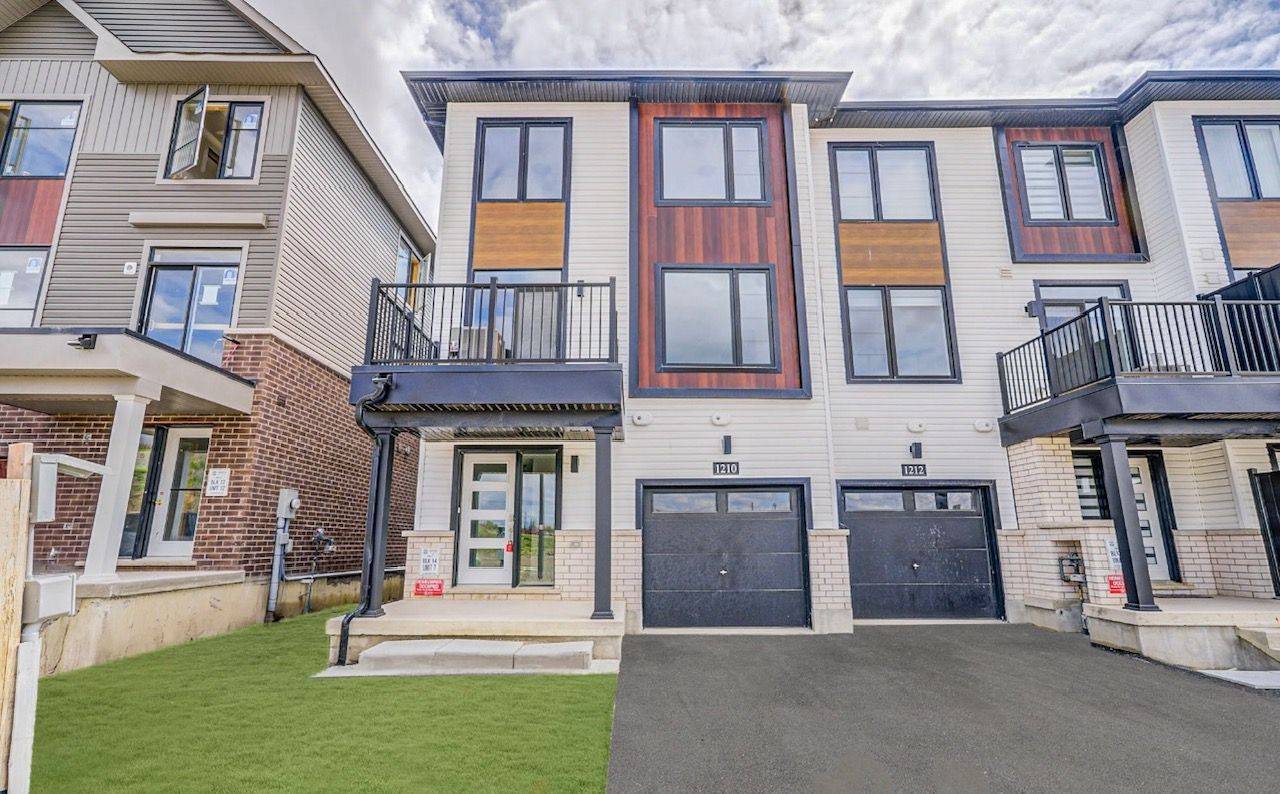 Oshawa, ON L1H 8L7,1210 Greentree PATH