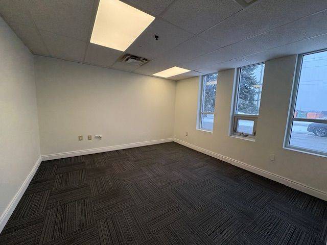 Whitby, ON L1N 2C3,1380 Hopkins ST #9