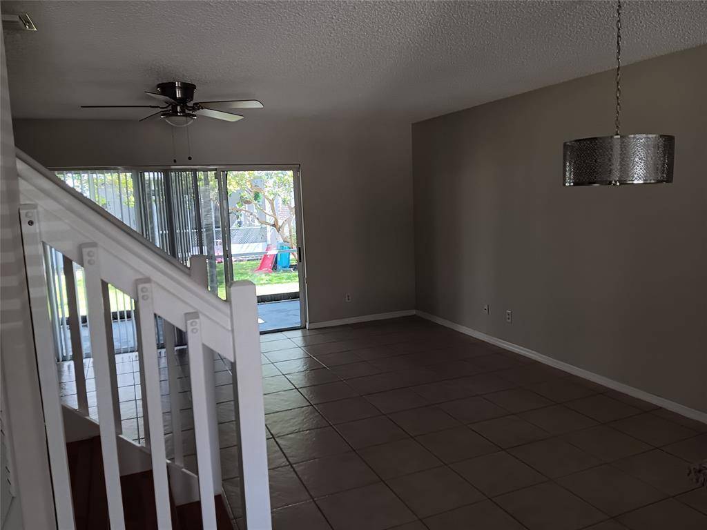 Pembroke Pines, FL 33029,20869 NW 2nd St #1