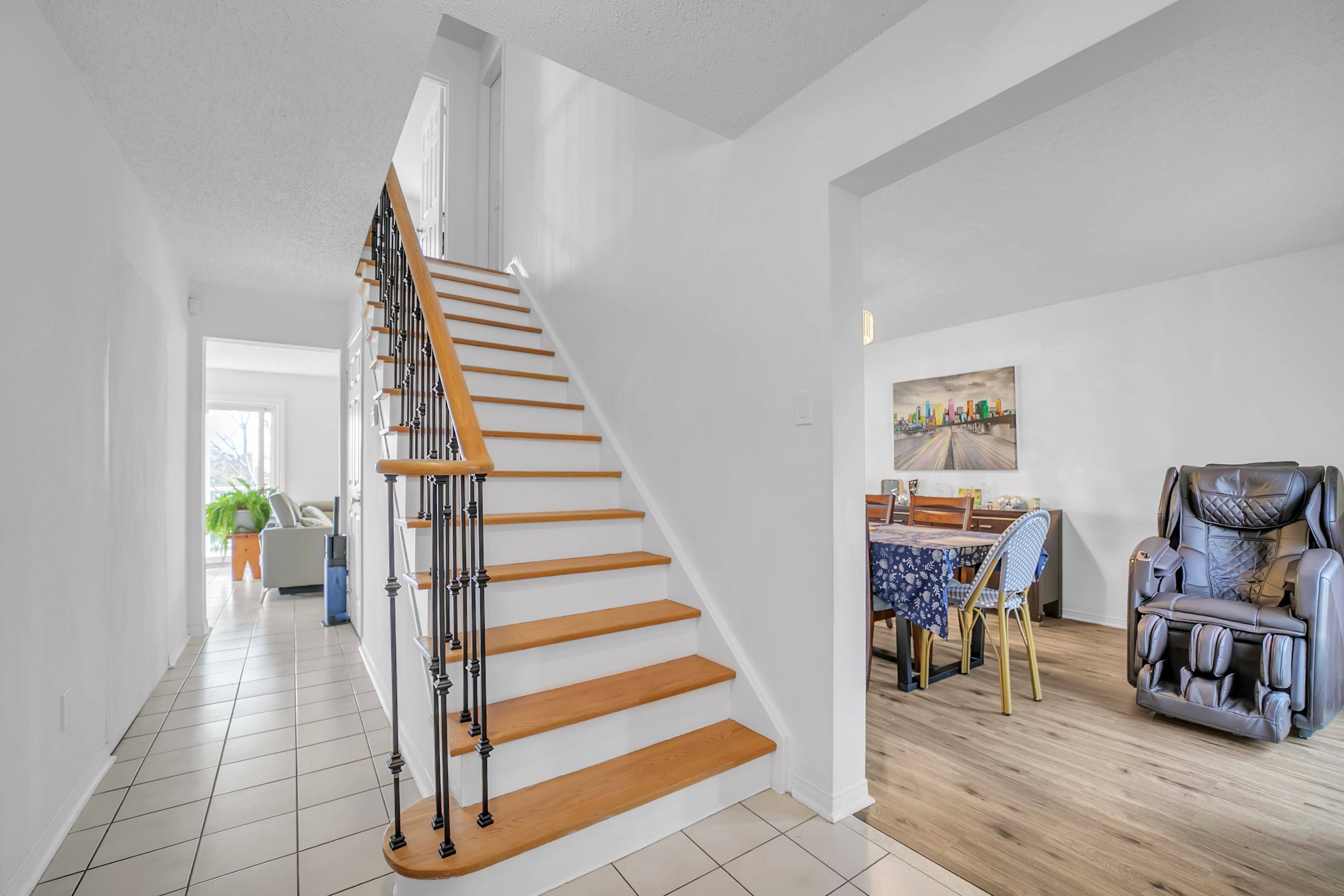 Newmarket, ON L3X 1P7,36 Savage RD #Main