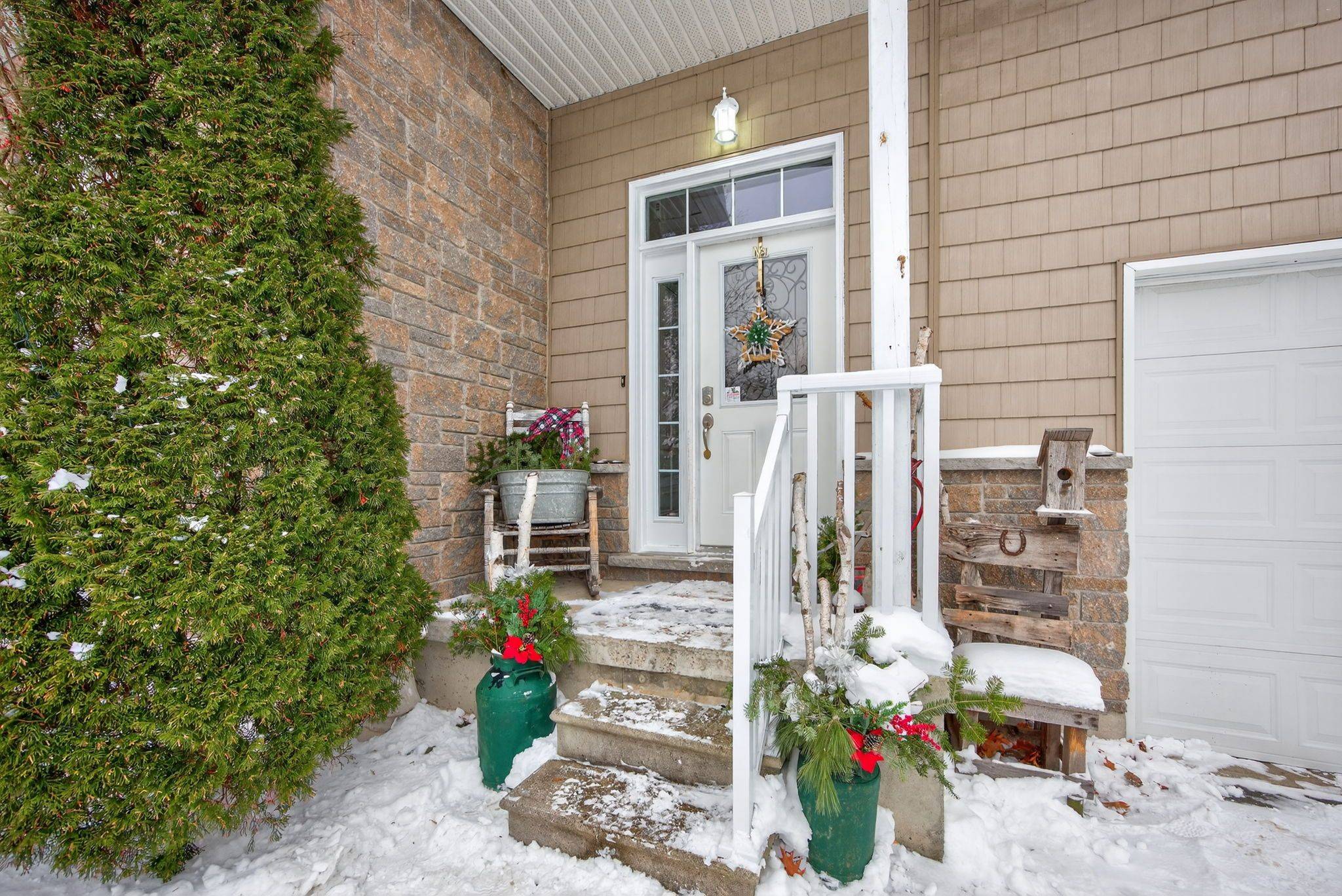 Tiny, ON L9M 0J2,61 RUE VANIER N/A