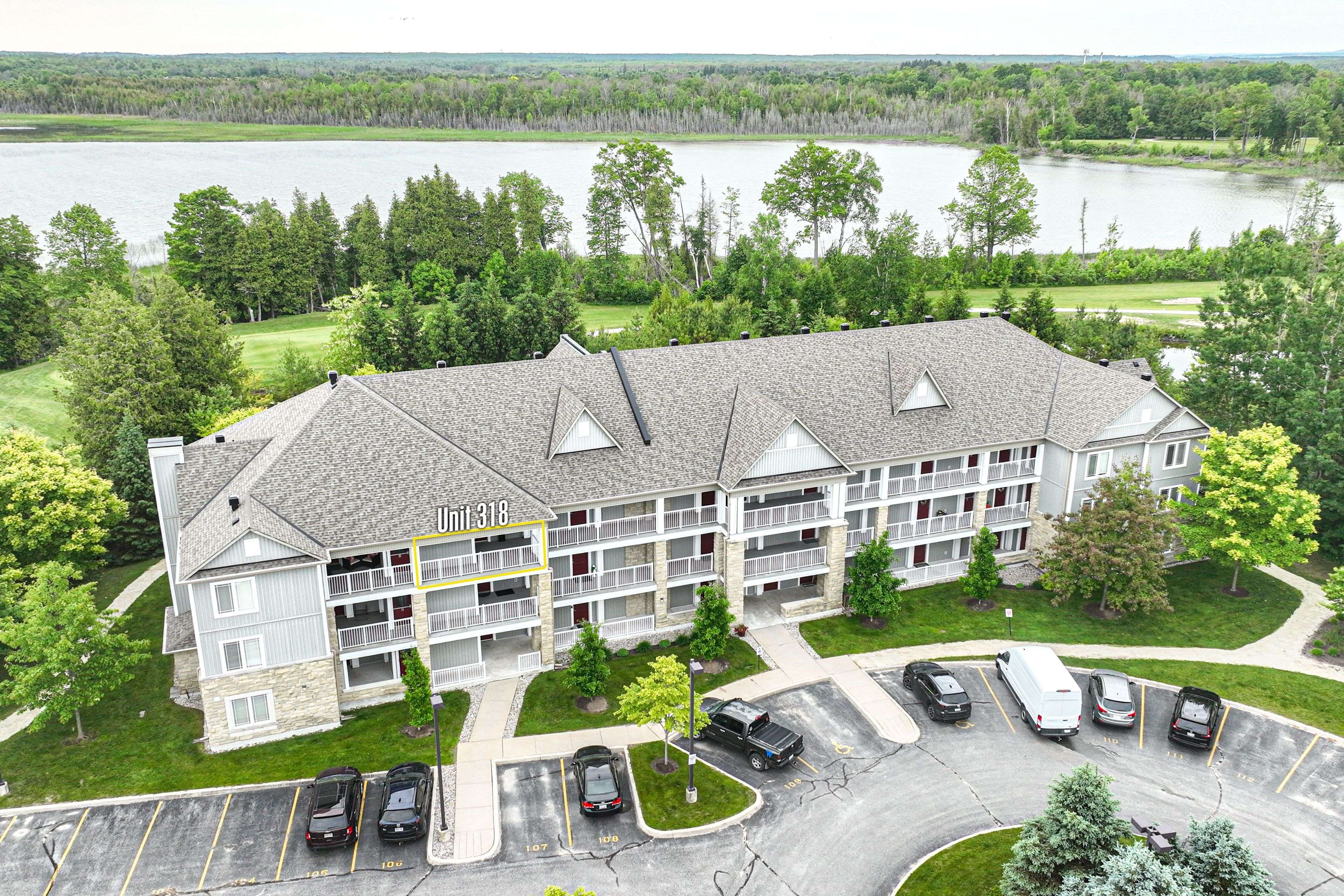 60 Mulligan LN #318, Wasaga Beach, ON L9Z 0C5