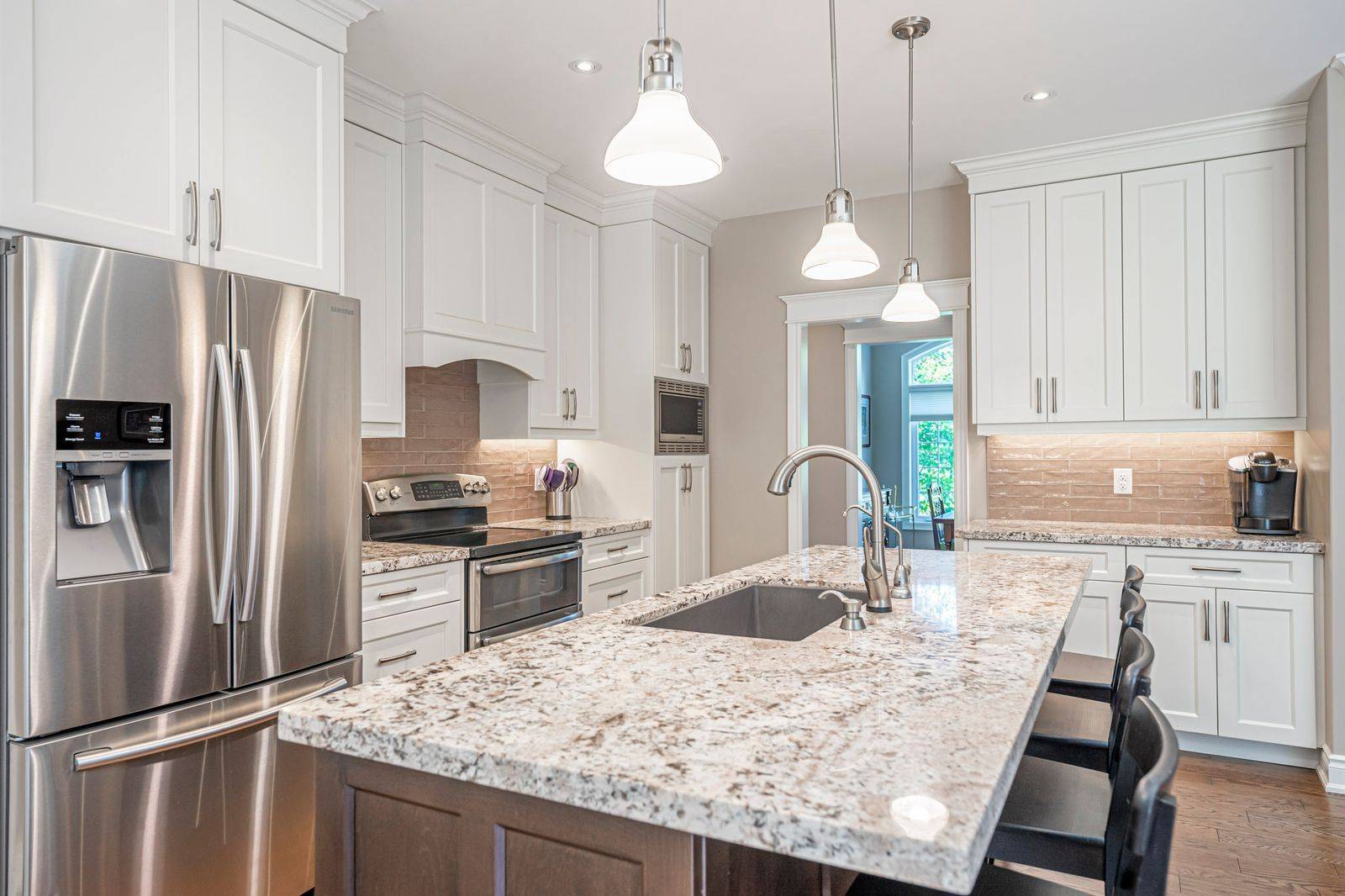 Springwater, ON L9X 0J2,126 Mennill DR