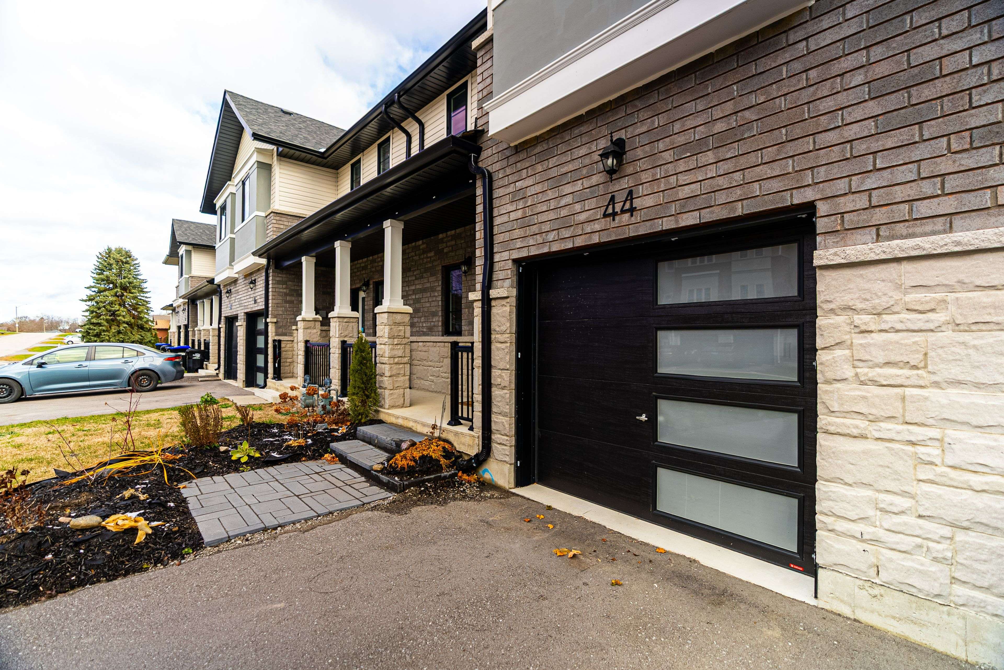 Penetanguishene, ON L9M 0W1,44 Lahey CRES