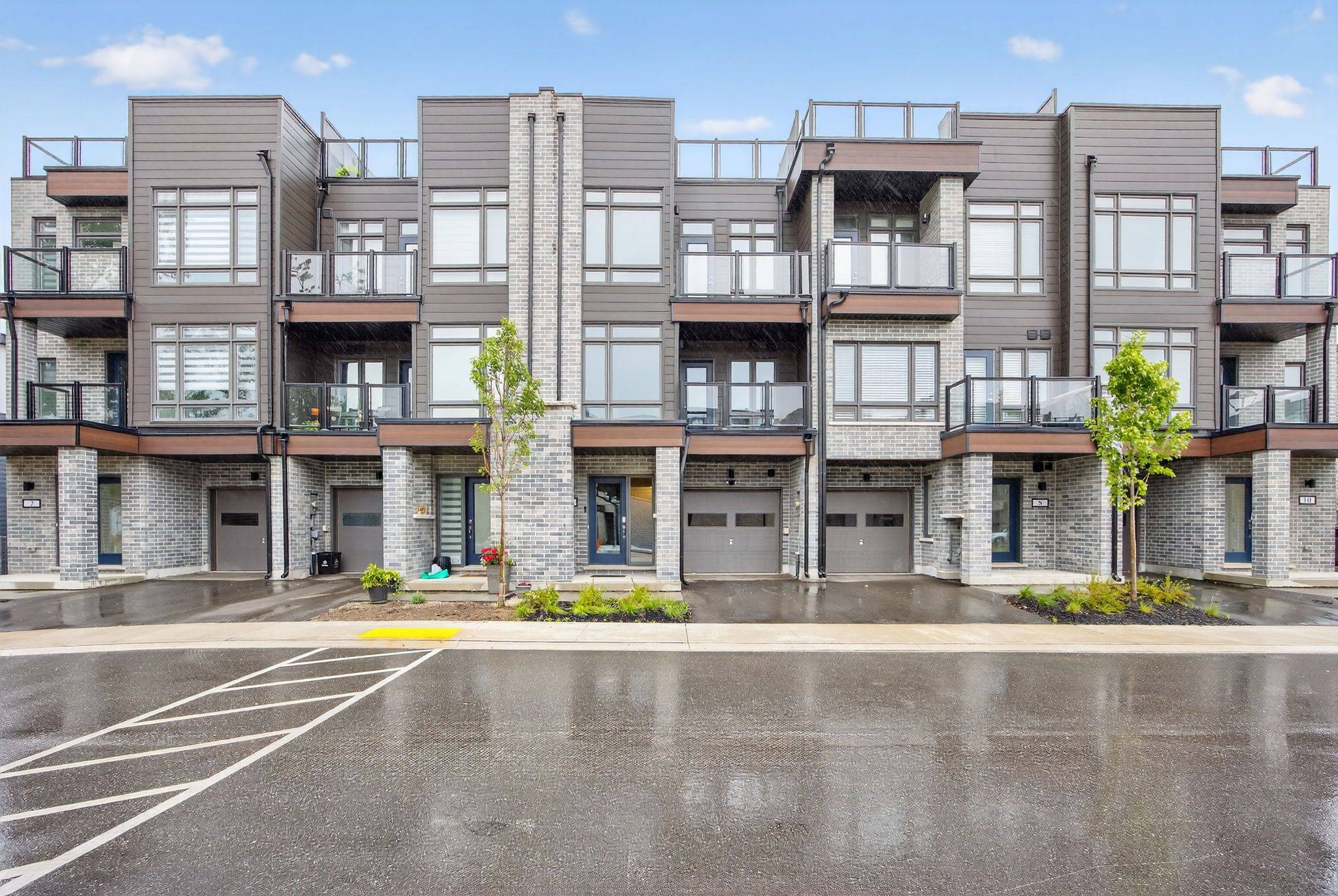 Orillia, ON L3V 8P6,6 Wyn Wood LN