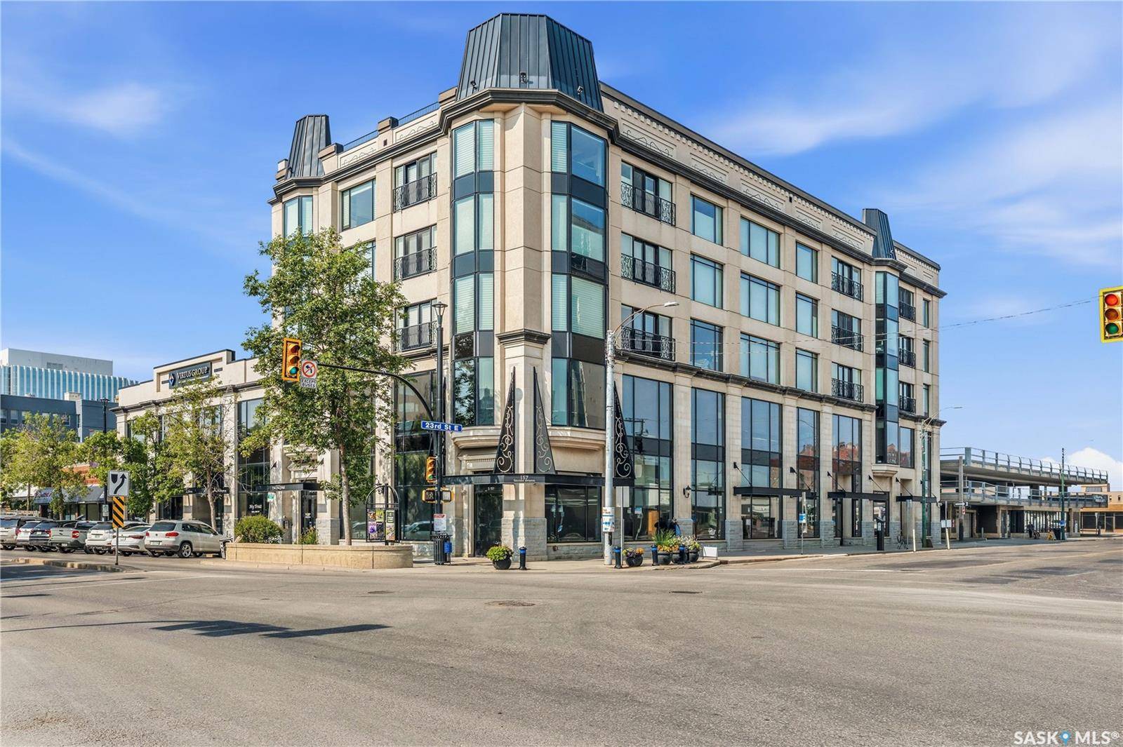 Saskatoon, SK S7K 2A9,157 2nd AVENUE N #307