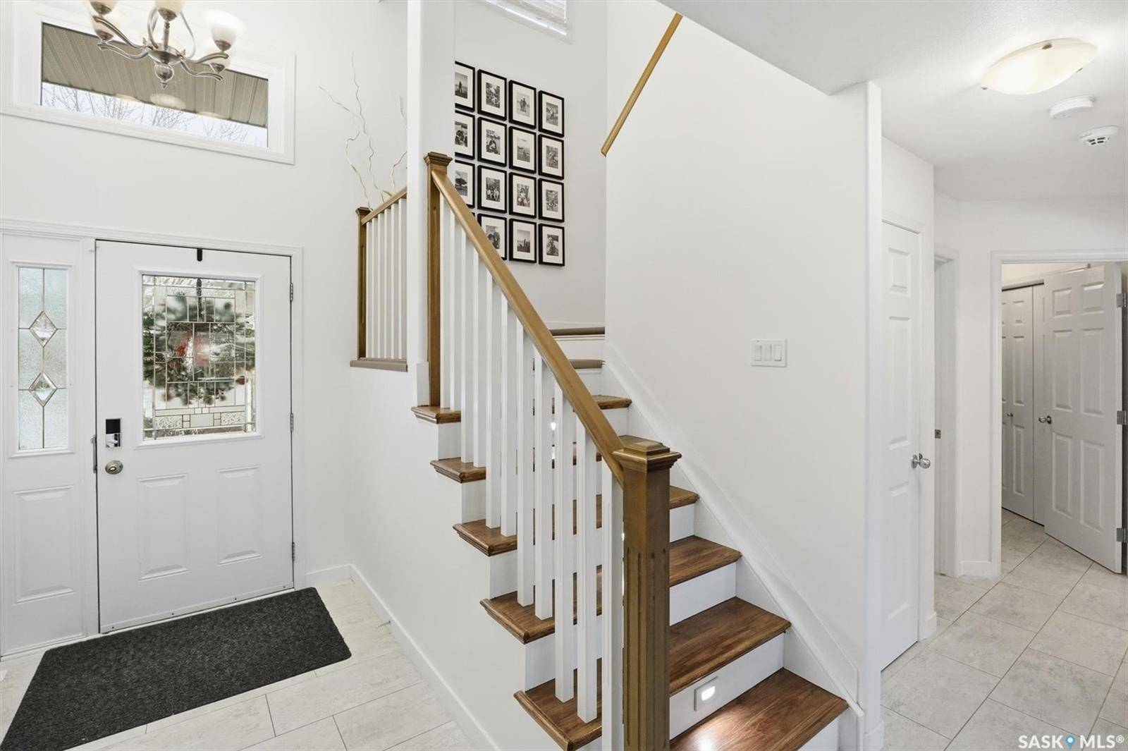 Saskatoon, SK S7T 0E8,323 Hettle COVE