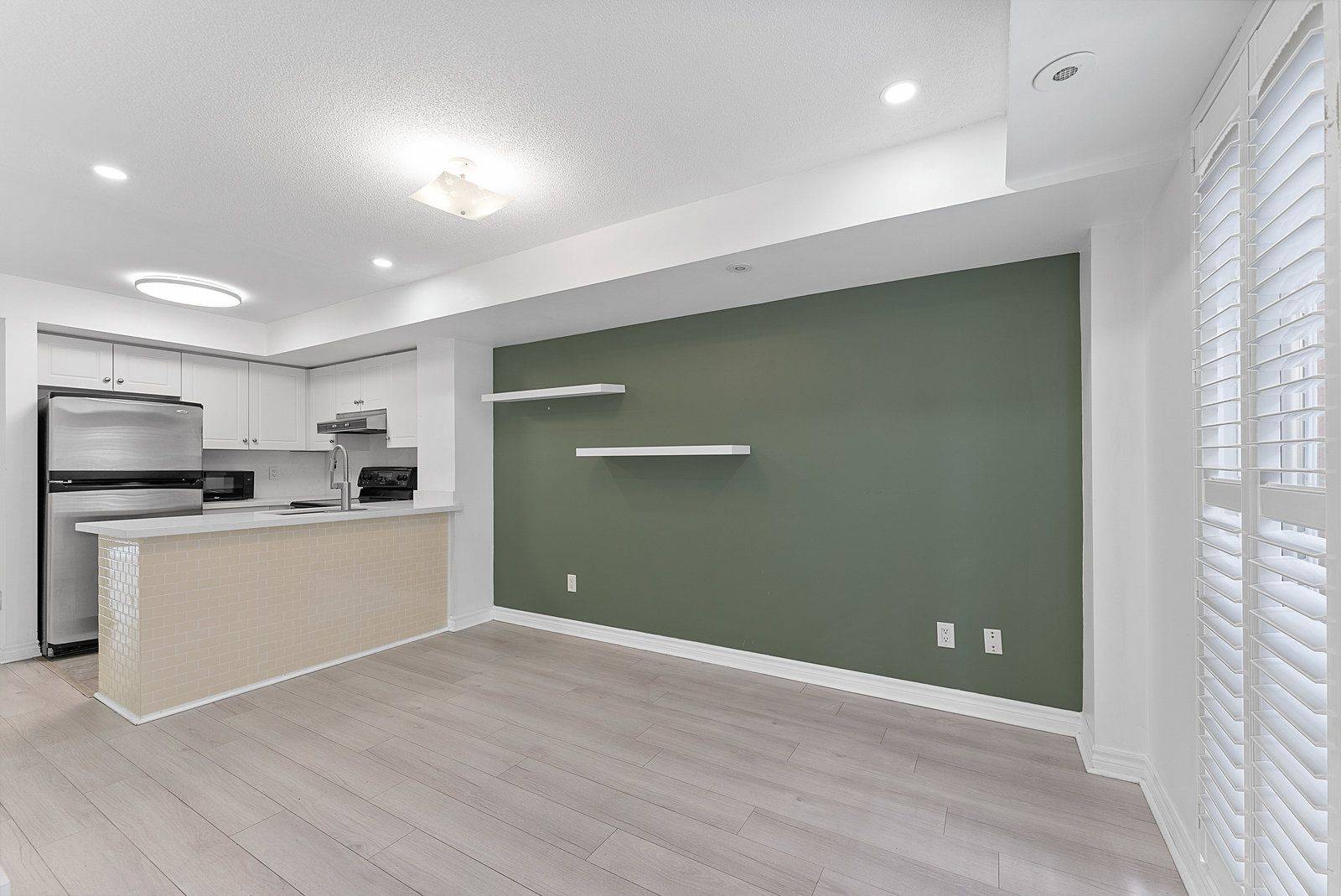 Toronto W01, ON M6K 1X2,22 Laidlaw ST #1207