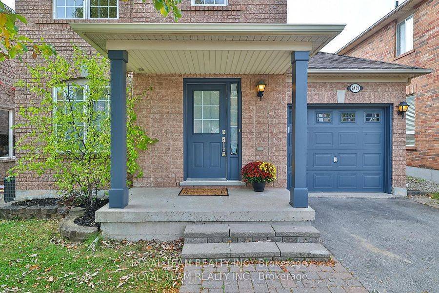 Oakville, ON L6M 4S8,2439 Hollybrook DR
