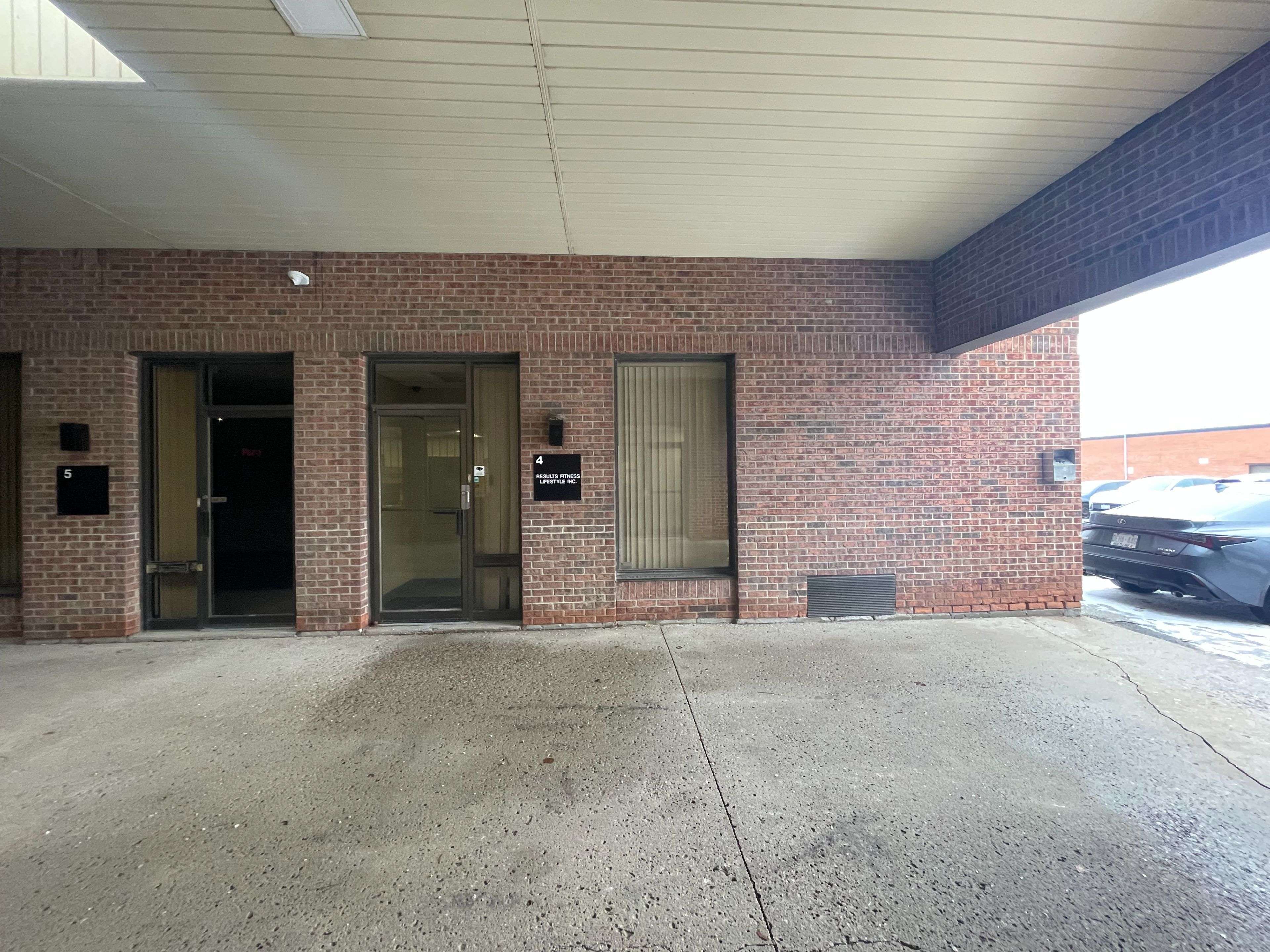 Toronto W10, ON M9W 5X6,83 Galaxy BLVD #4