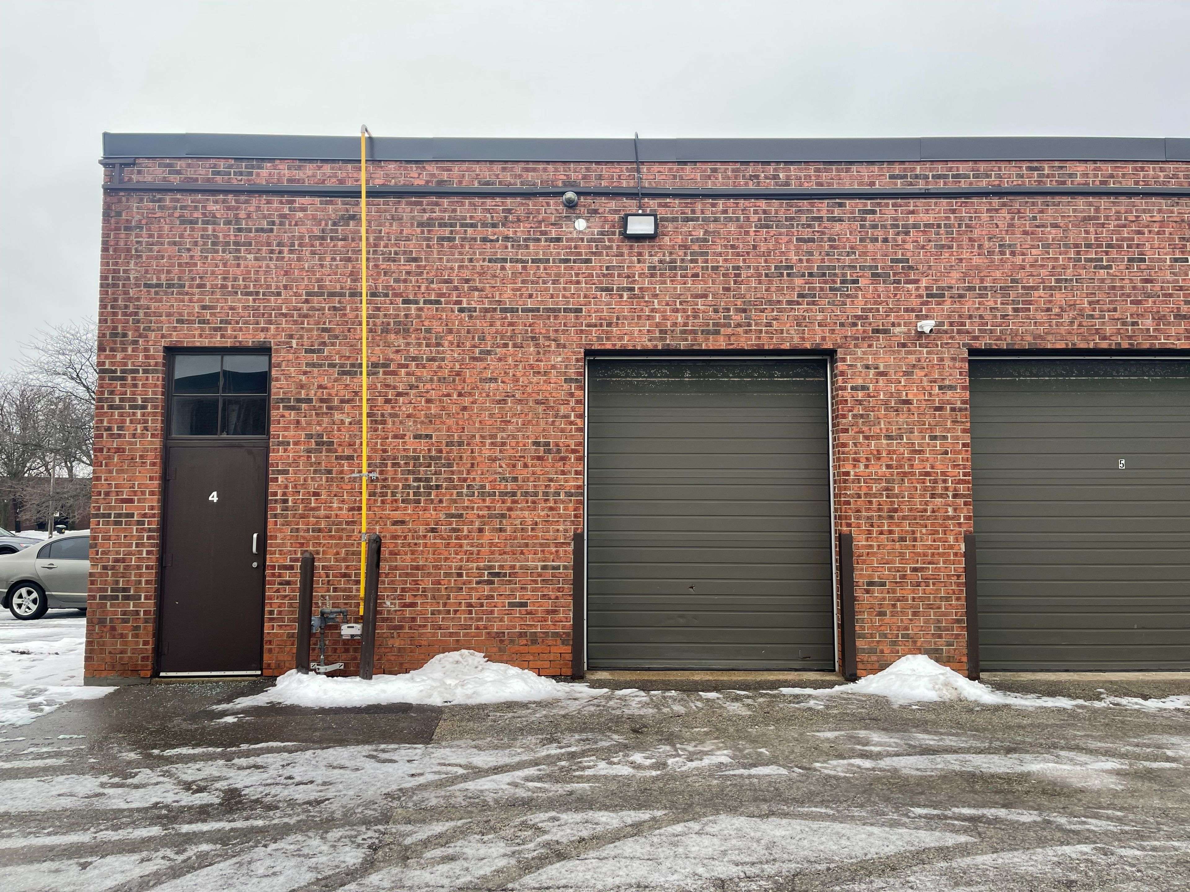 Toronto W10, ON M9W 5X6,83 Galaxy BLVD #4