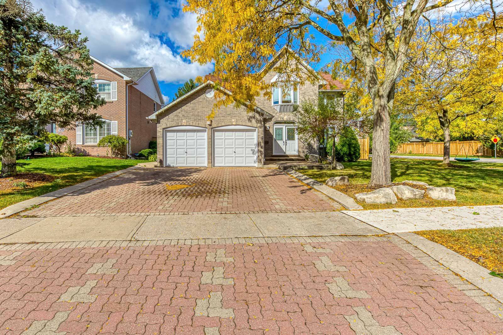 Oakville, ON L6L 6J9,1397 Helen CT