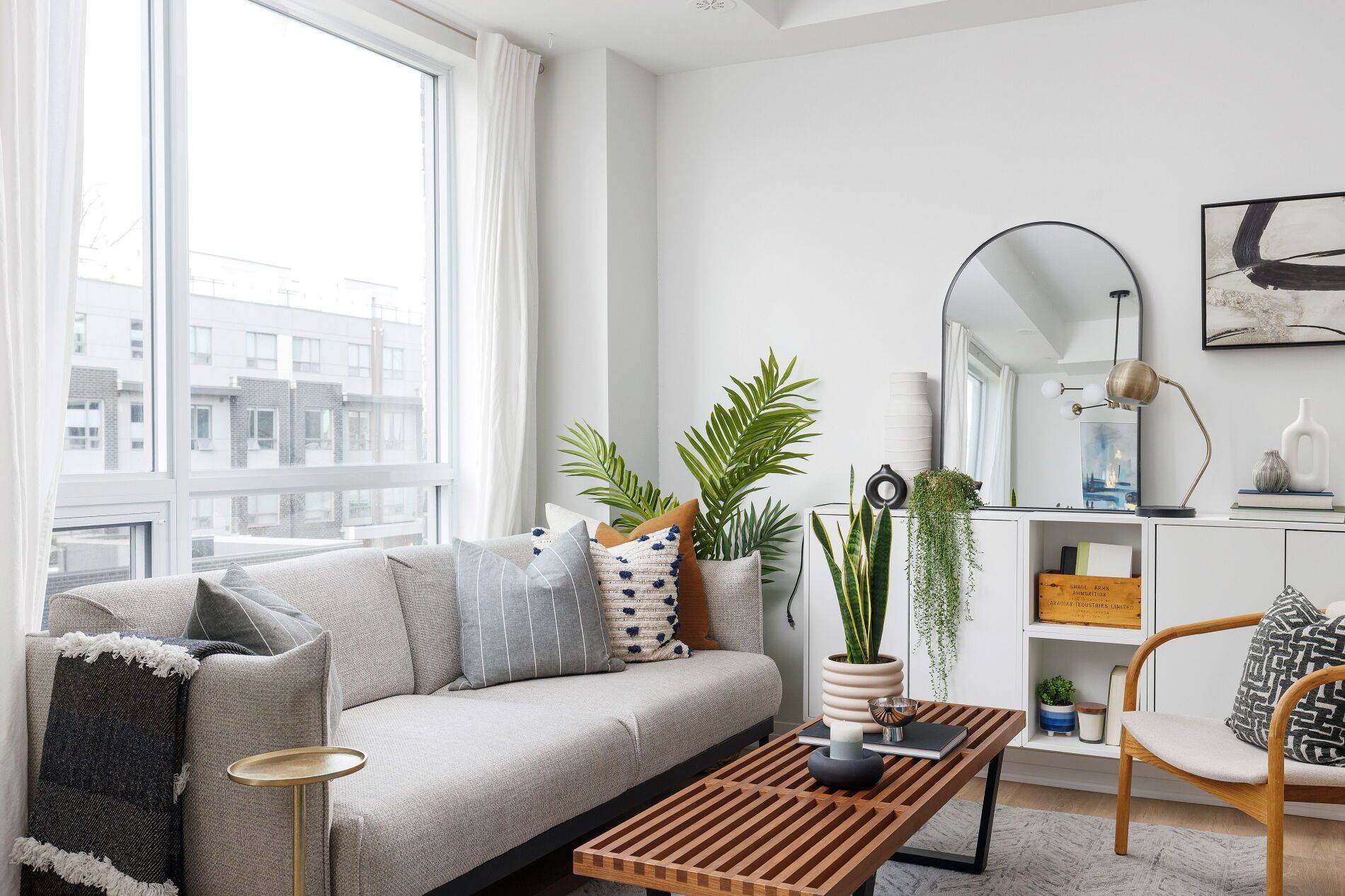 Mississauga, ON L5G 0B6,1238 Cawthra RD #20