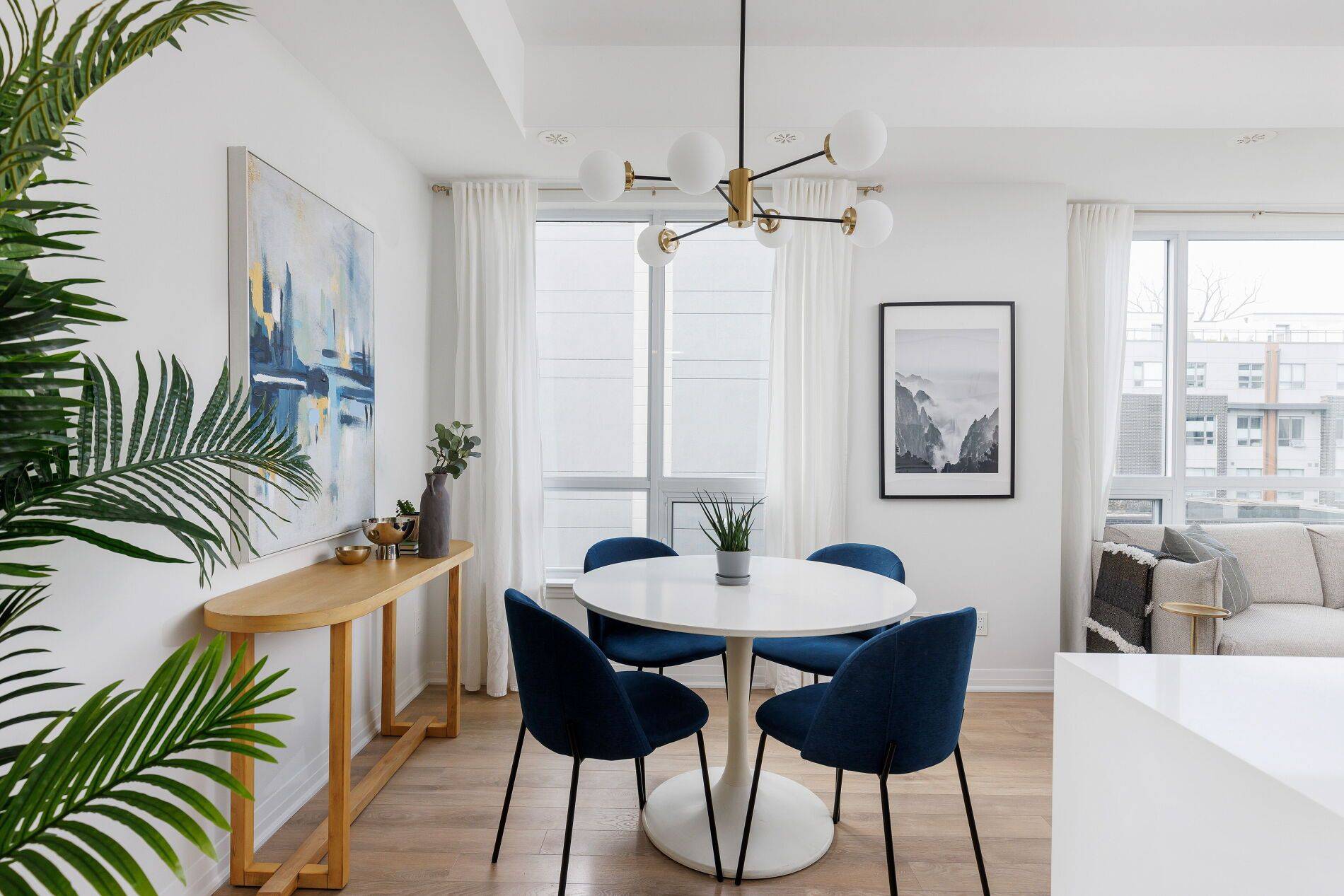 Mississauga, ON L5G 0B6,1238 Cawthra RD #20