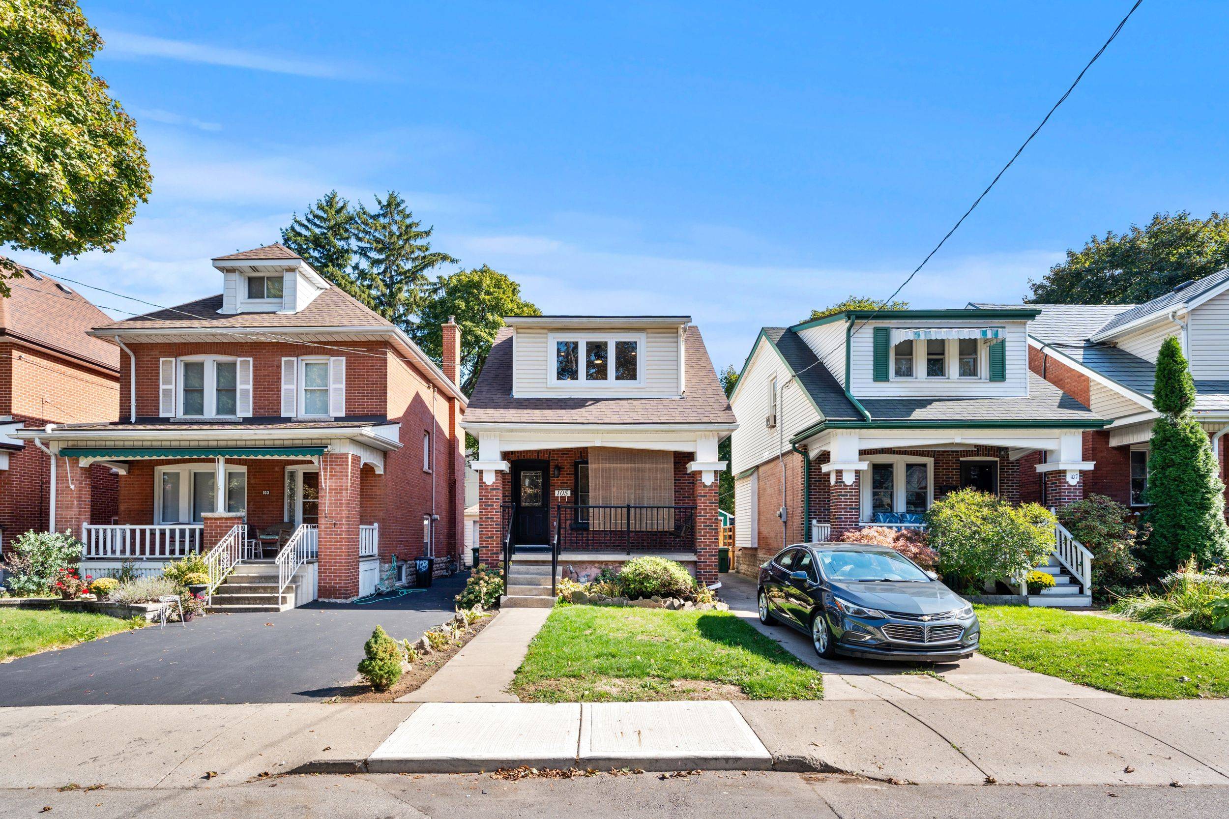 Hamilton, ON L8M 3G3,105 Rothsay AVE