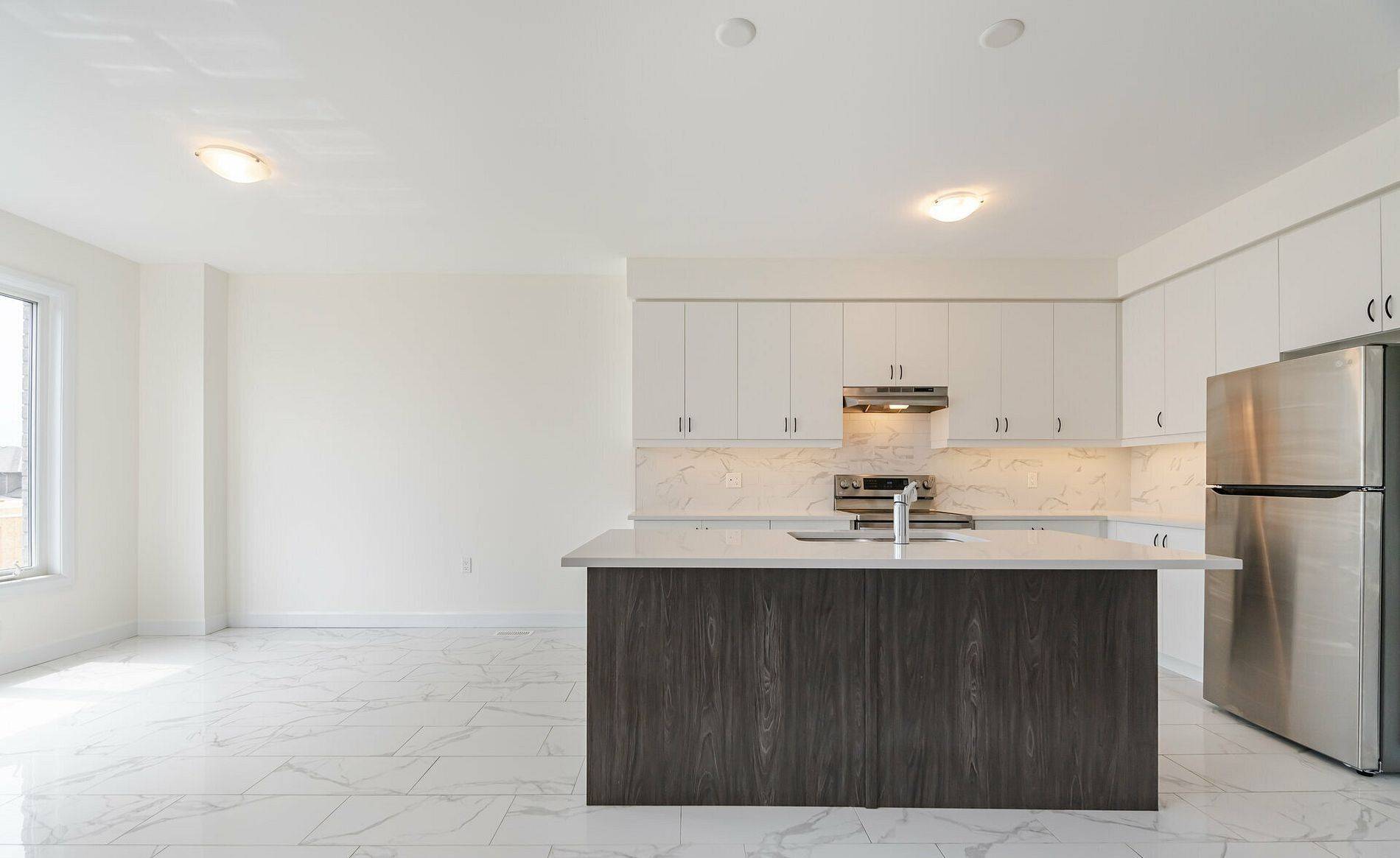 Peterborough, ON K9K 0H5,217 O'Neil ST