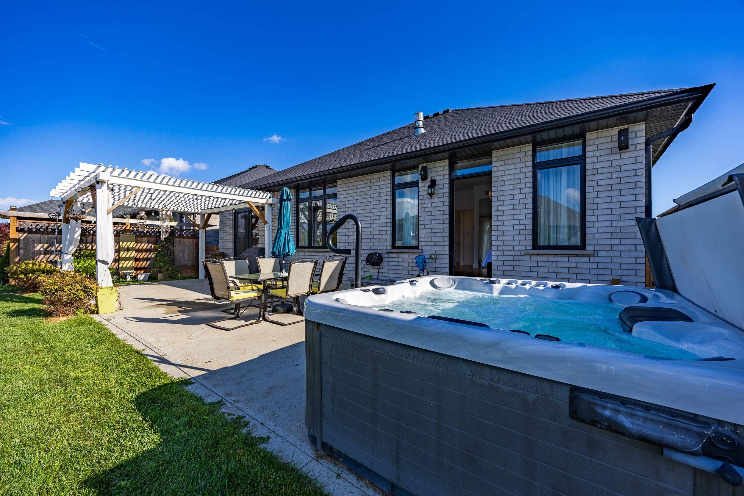 Norfolk, ON N0E 1M0,80 Backus DR