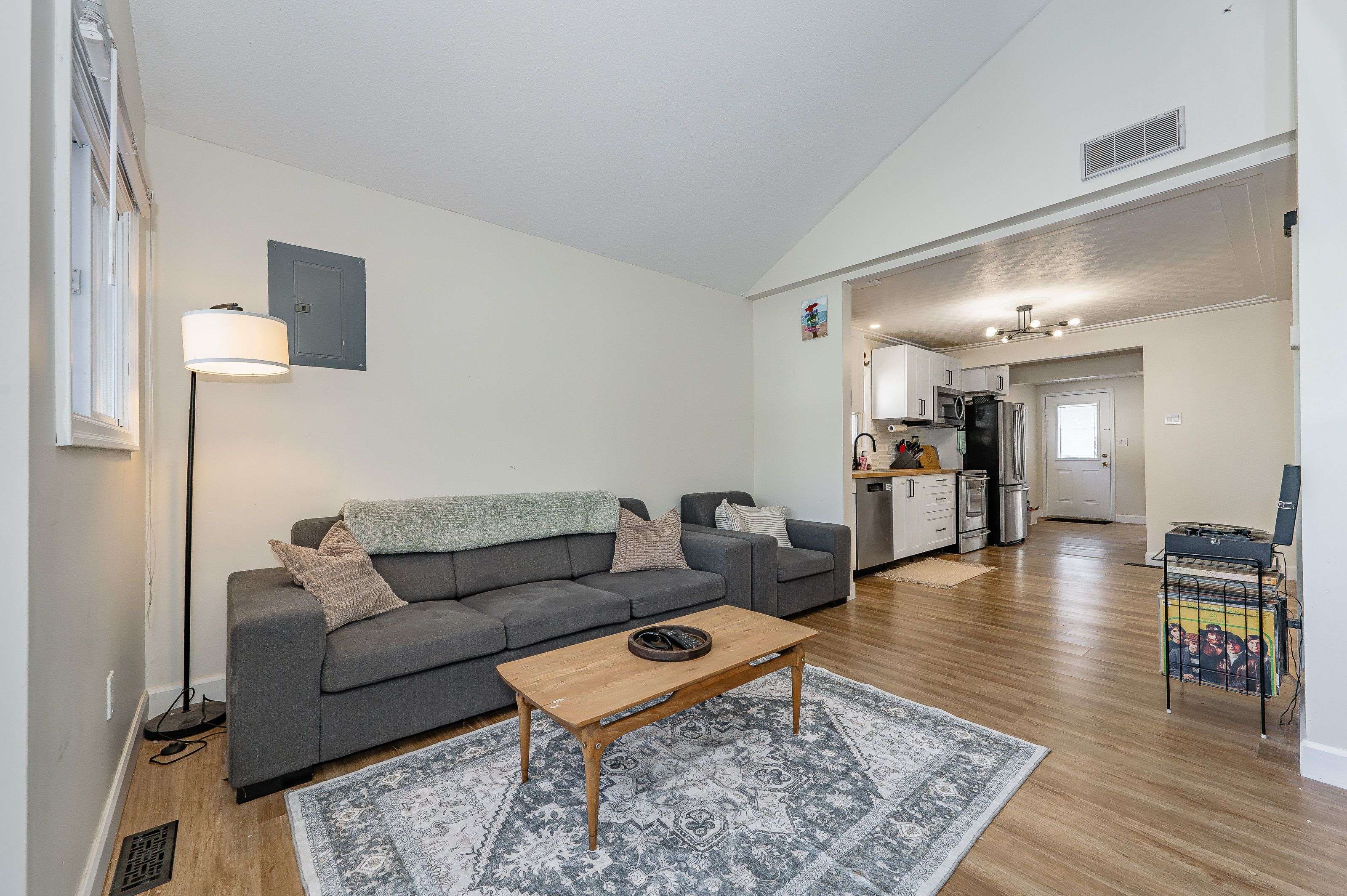 St. Catharines, ON L2S 2P5,64 Churchill ST