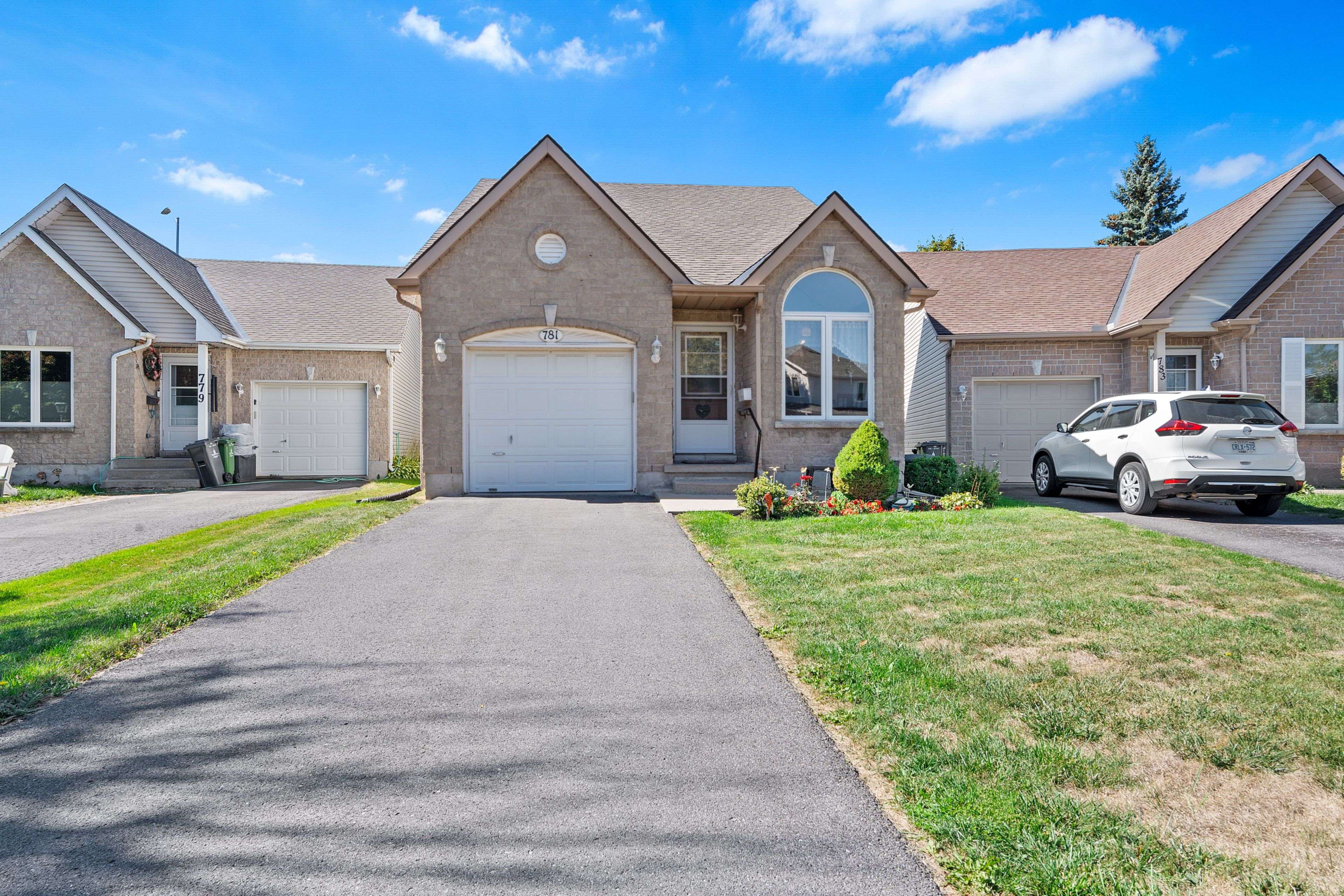 Kingston, ON K7M 8X9,781 Shires WAY