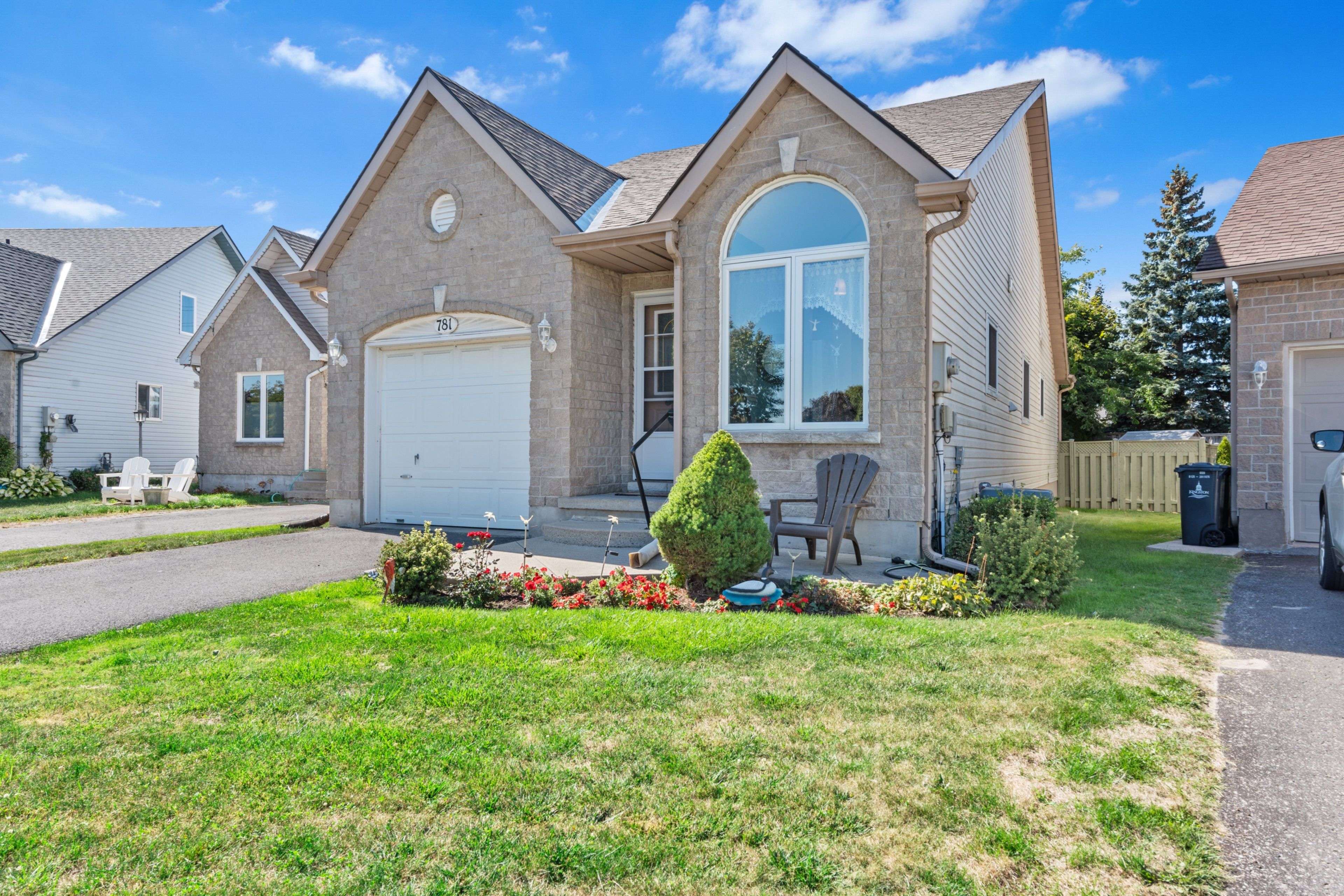 Kingston, ON K7M 8X9,781 Shires WAY