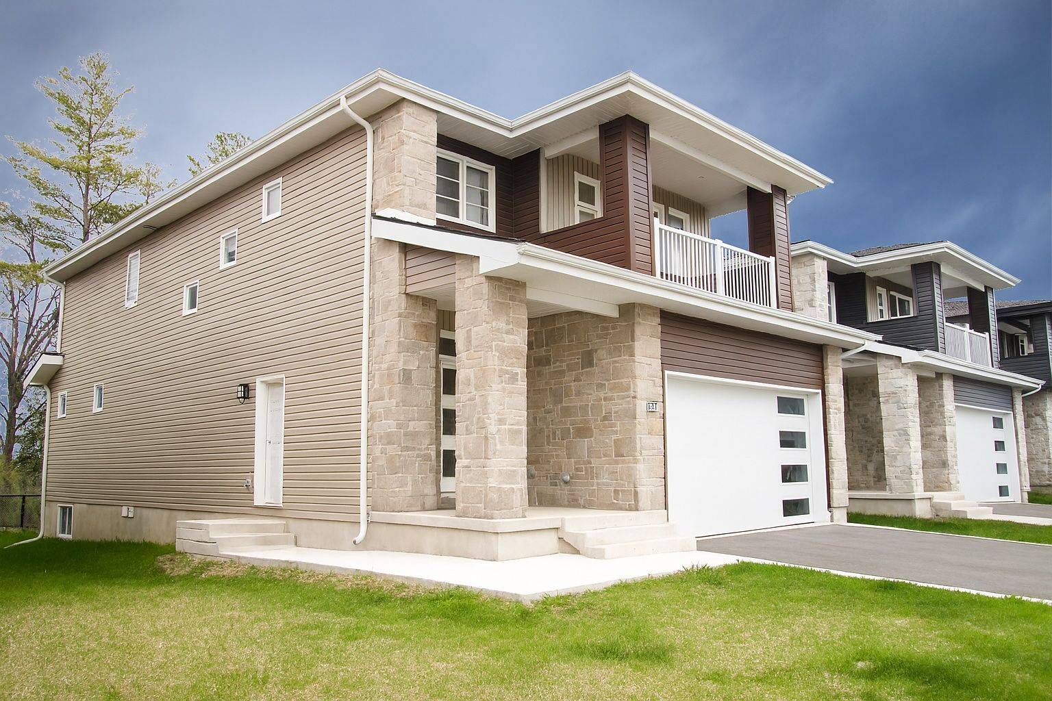 Loyalist, ON K7N 0E8,313 Pratt DR