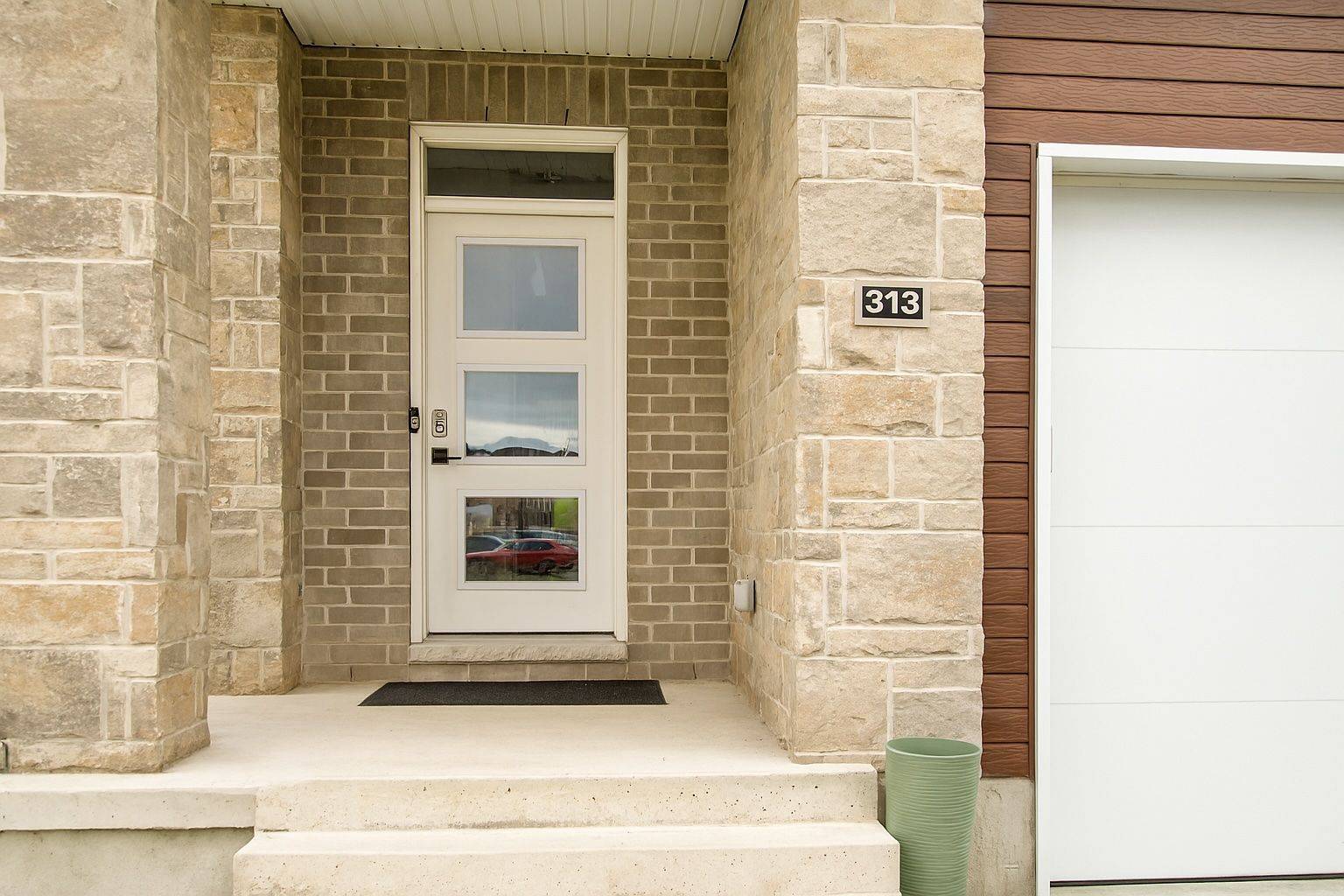 Loyalist, ON K7N 0E8,313 Pratt DR