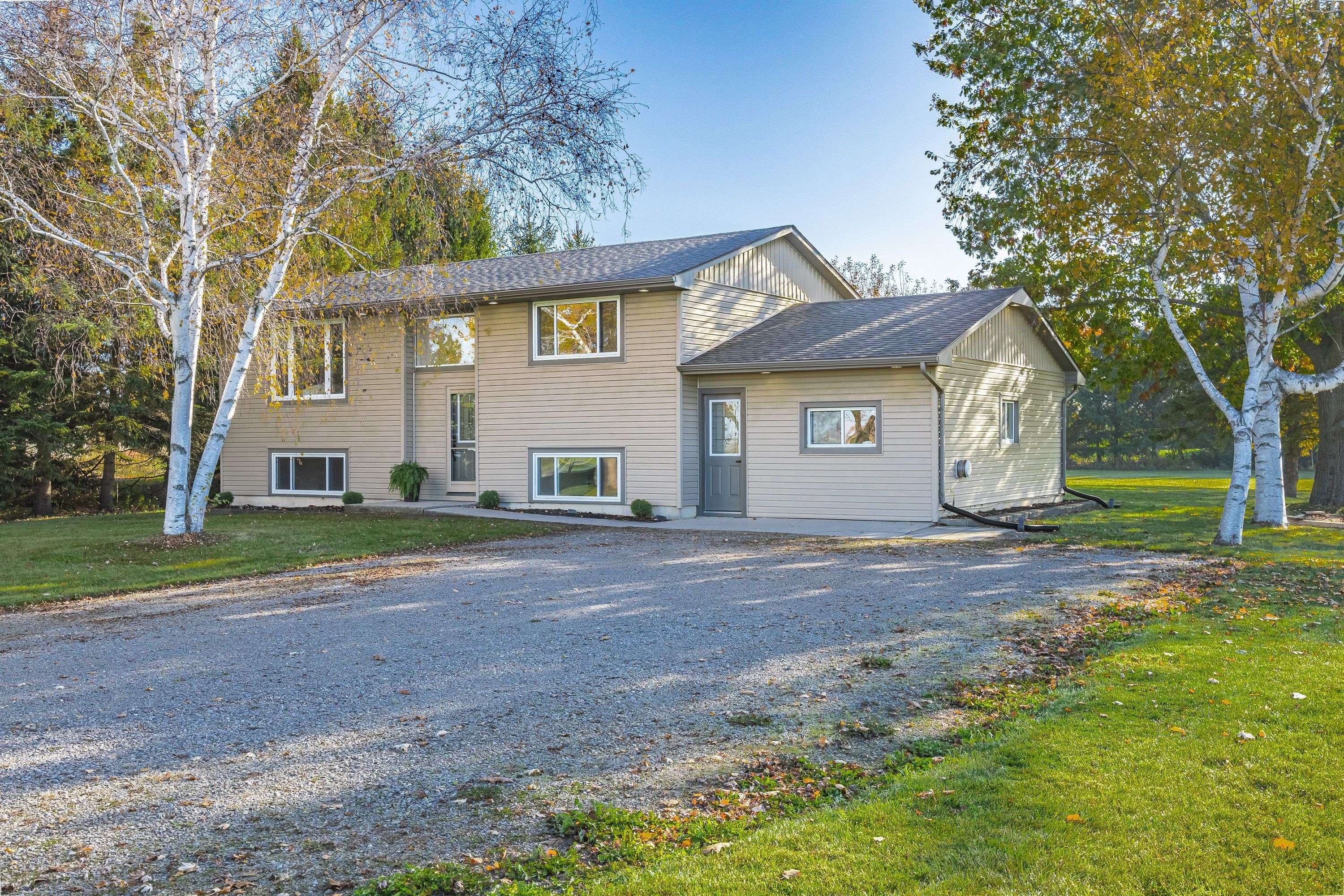 South Huron, ON N0M 1T0,70986 B Line