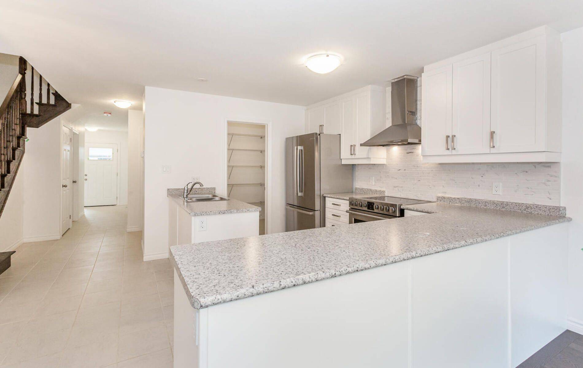 Kitchener, ON N2R 0P8,109 Woodedge CIR