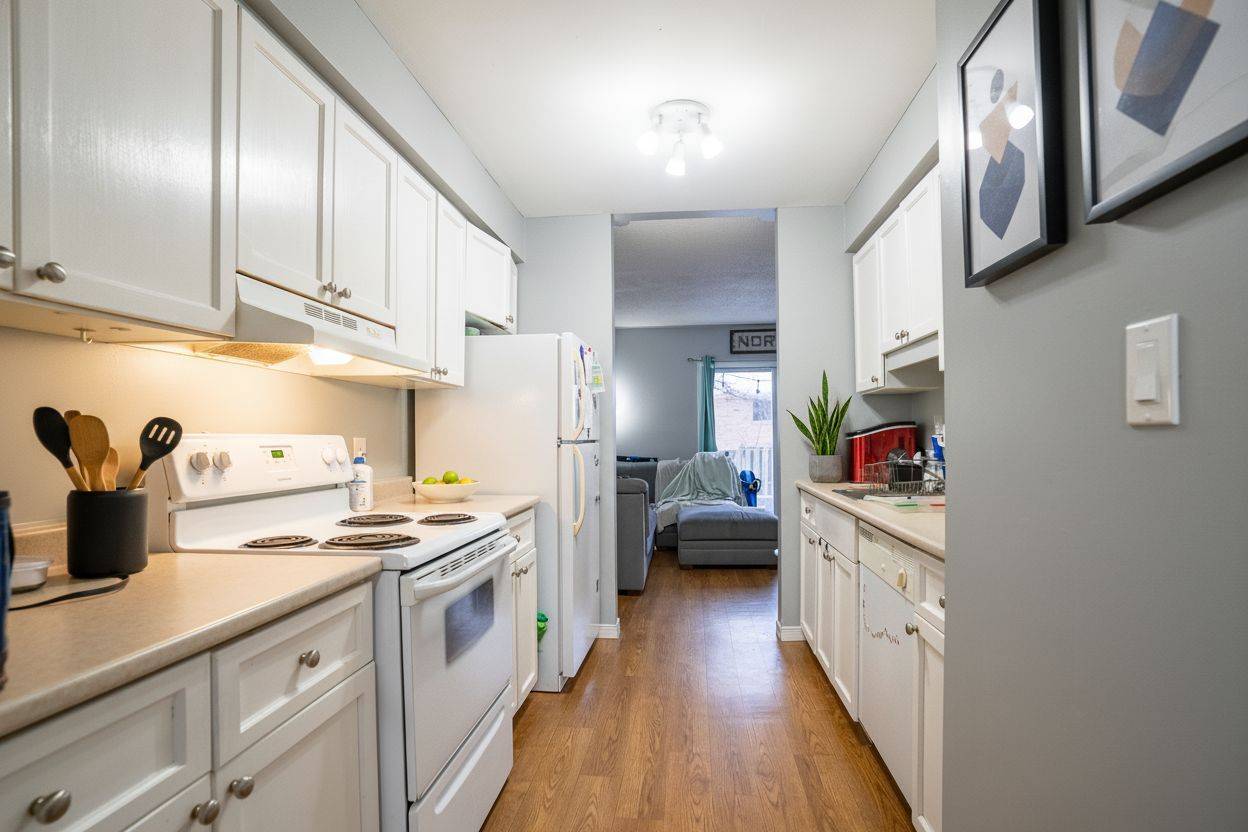 Norwich, ON N0J 1P0,10 Dufferin ST #27