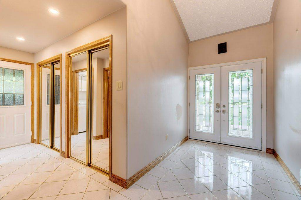 Hamilton, ON L8J 2Z7,595 Green Mountain RD E