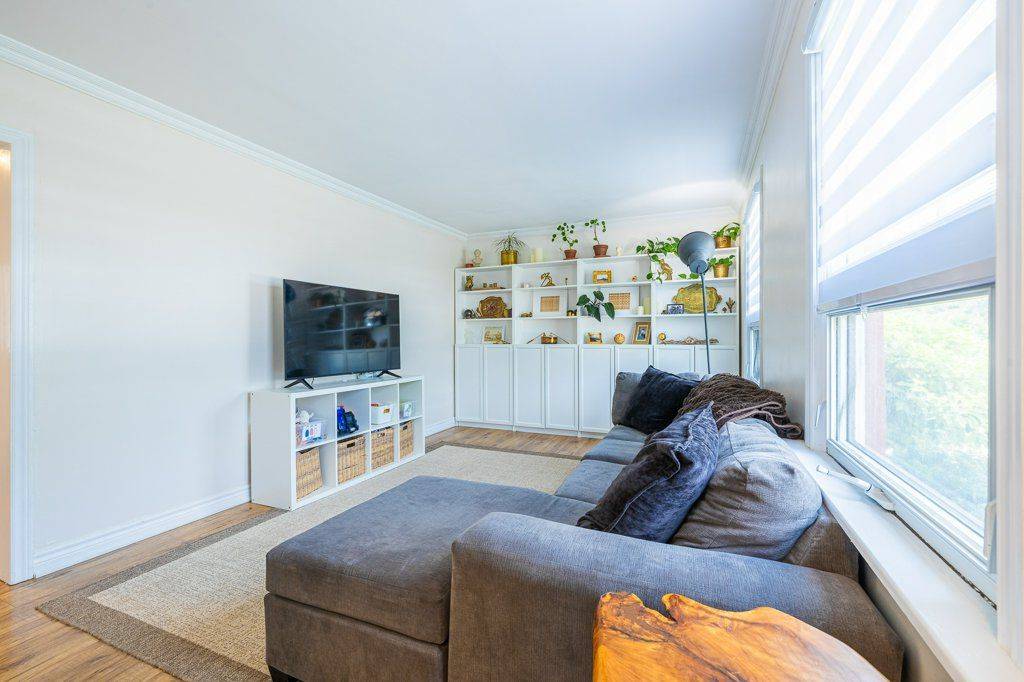 Fort Erie, ON L2A 2Y1,313 Highland AVE