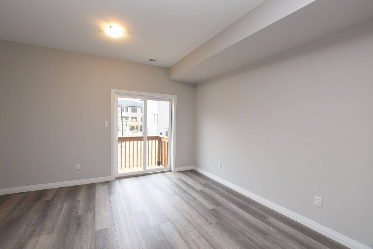 Brantford, ON N3S 4Y4,720 Grey ST #63