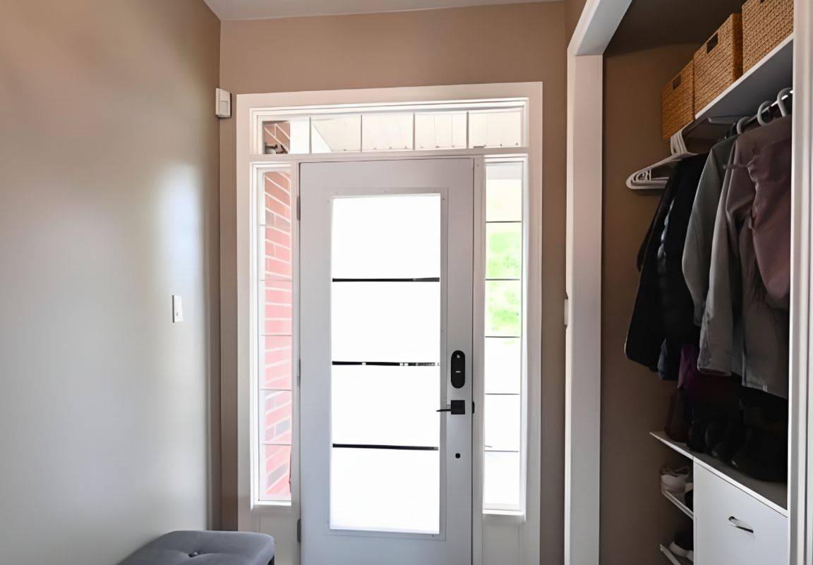 Kitchener, ON N2P 2Y4,501 Topper Woods CRES #Upper