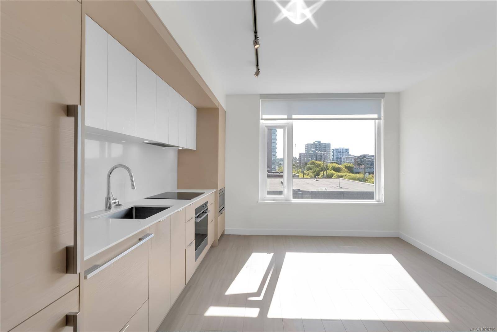 Victoria, BC V8W 0G2,848 Yates St #507