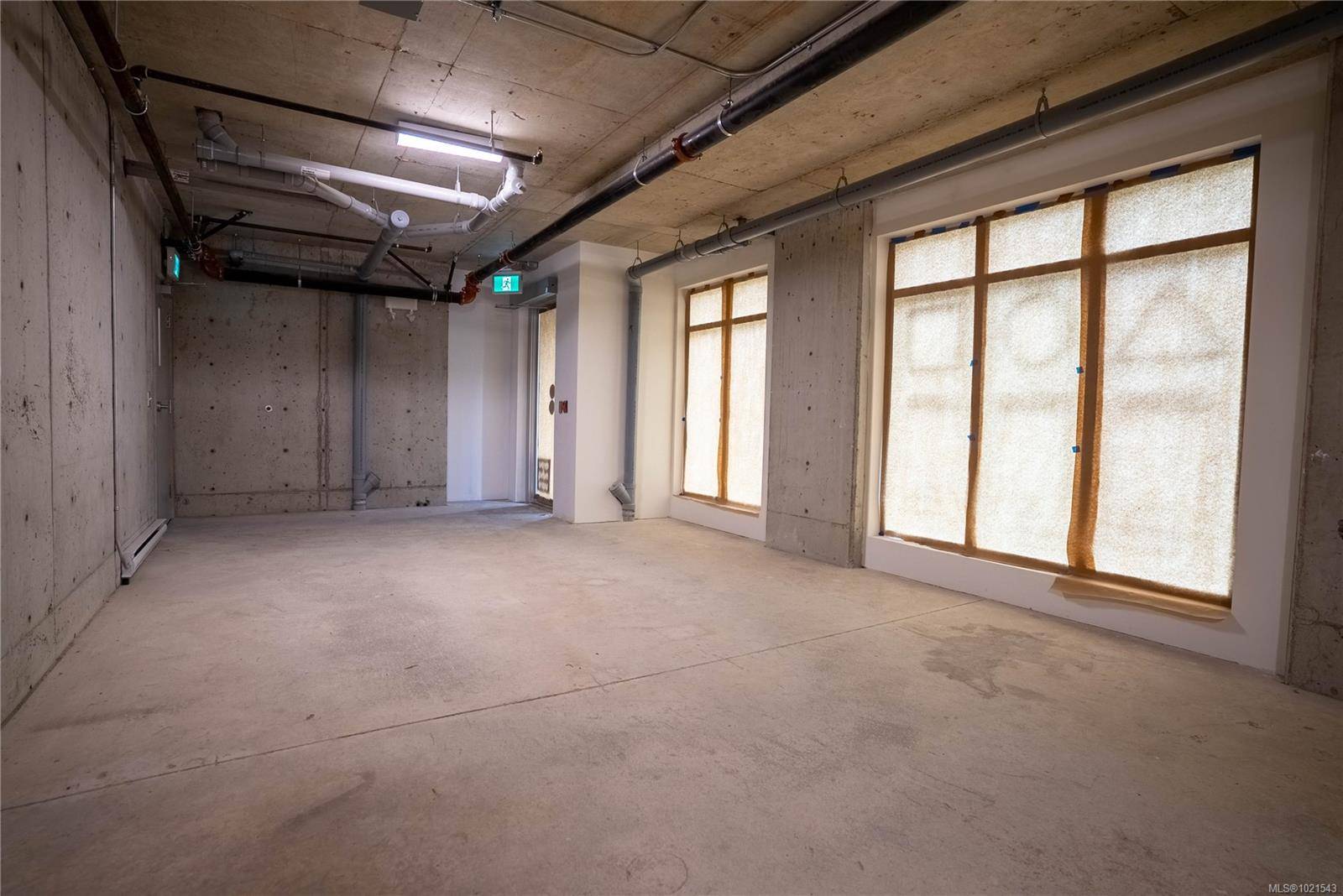 Victoria, BC V8T 2B3,1303 Hillside Ave